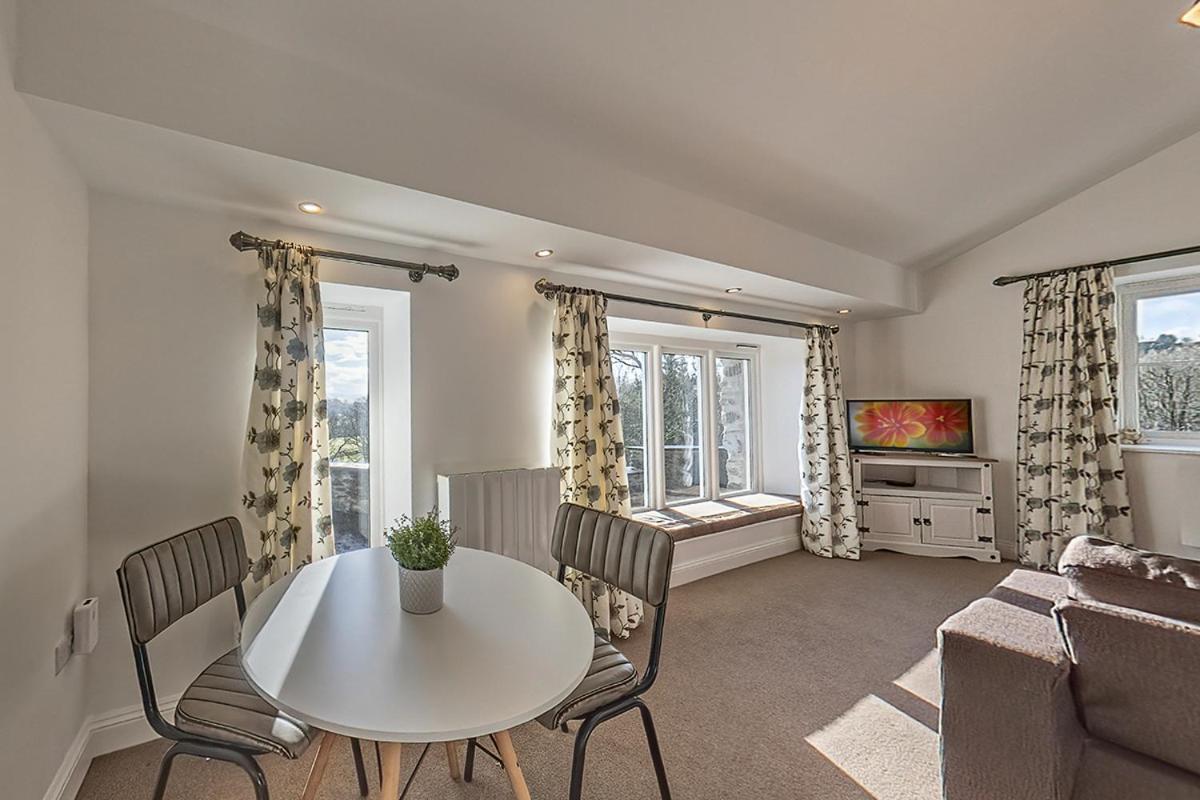 Stunning Barn Conversion with HOT TUB and ALPACAS - Ty Cerrig Barn