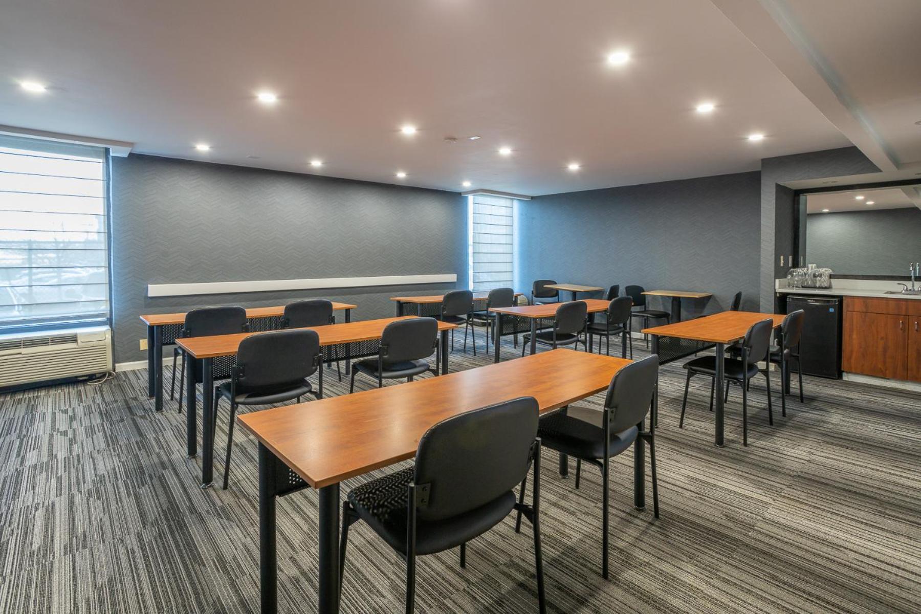Meeting/conference room