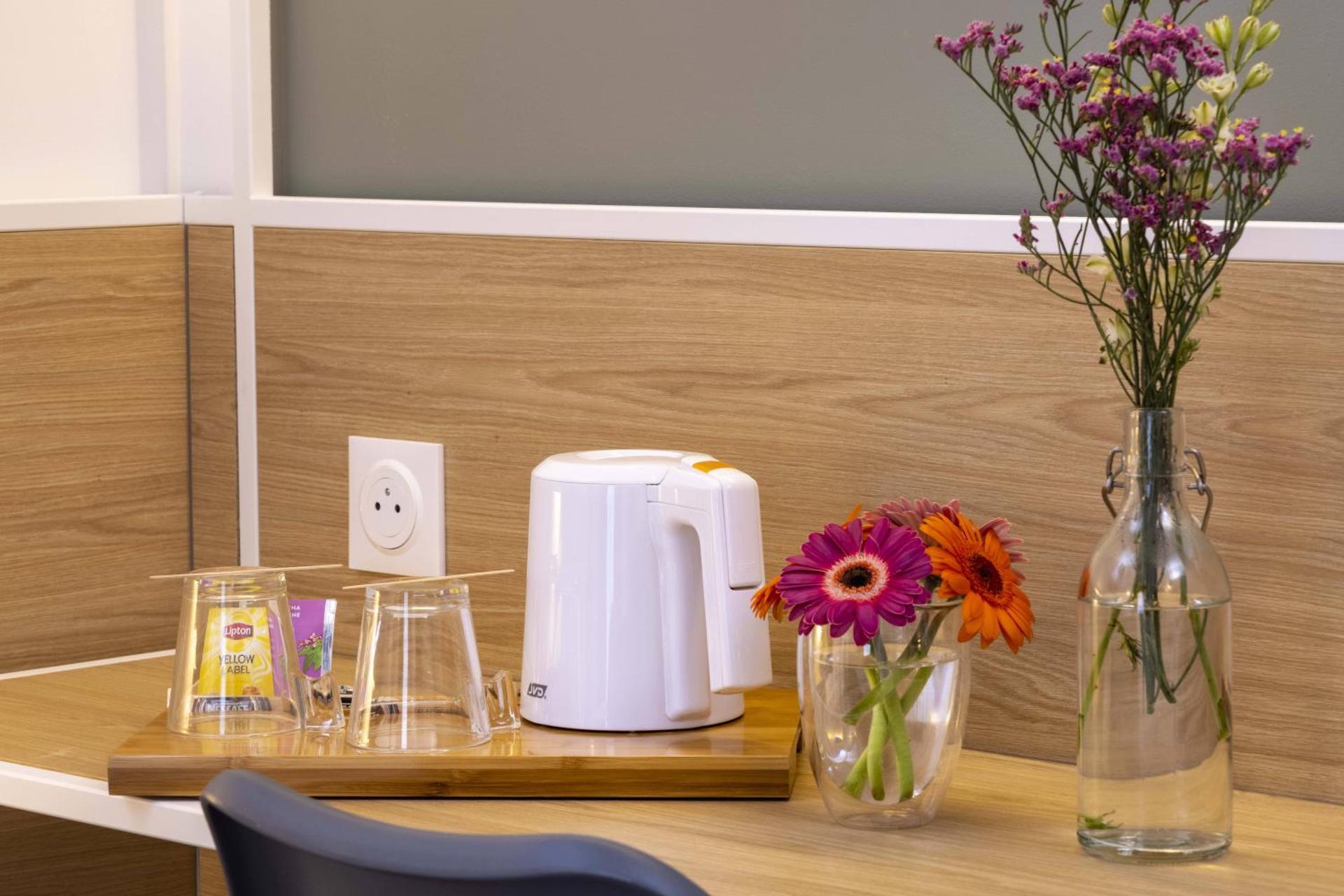 Coffee/tea facilities