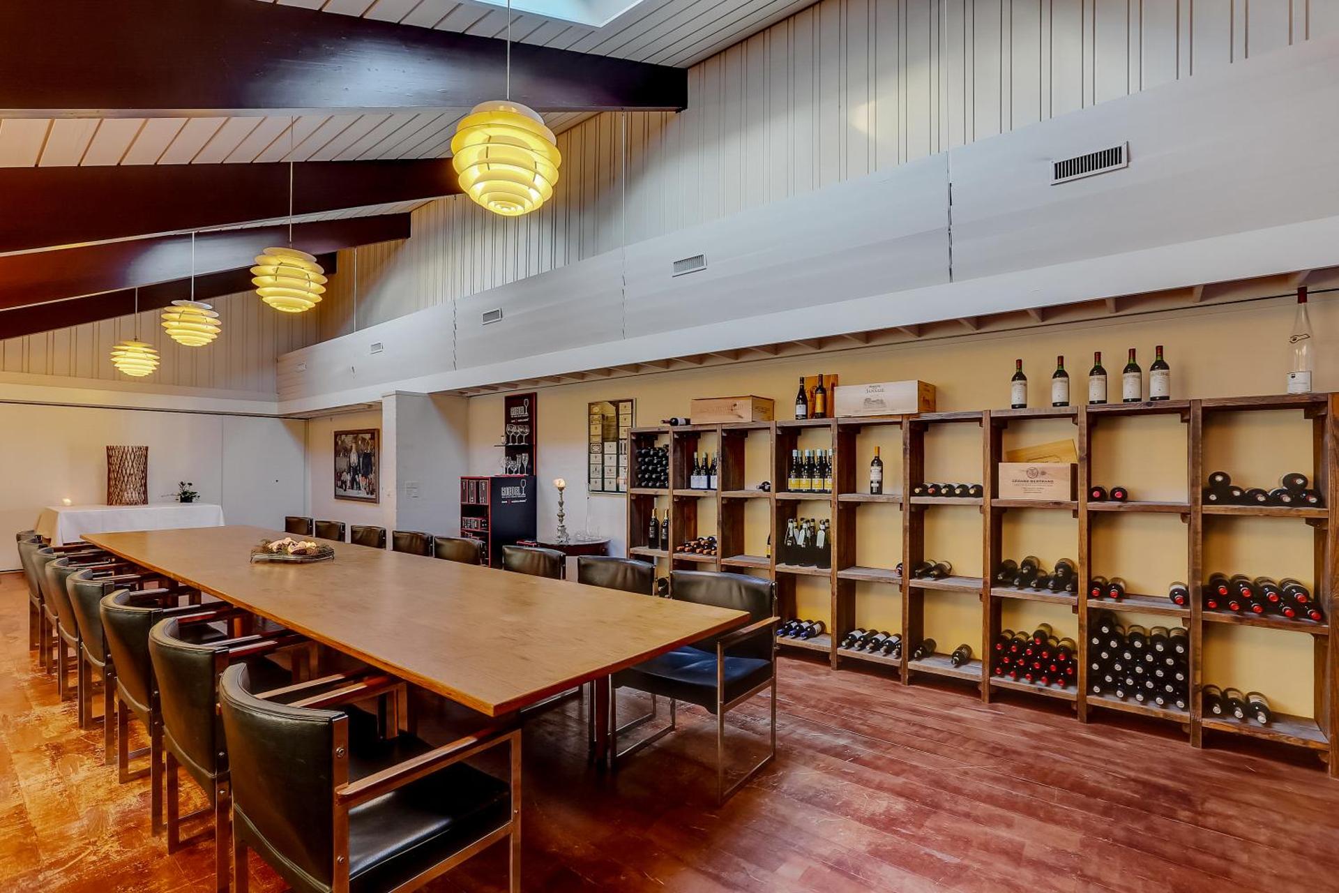 Meeting/conference room