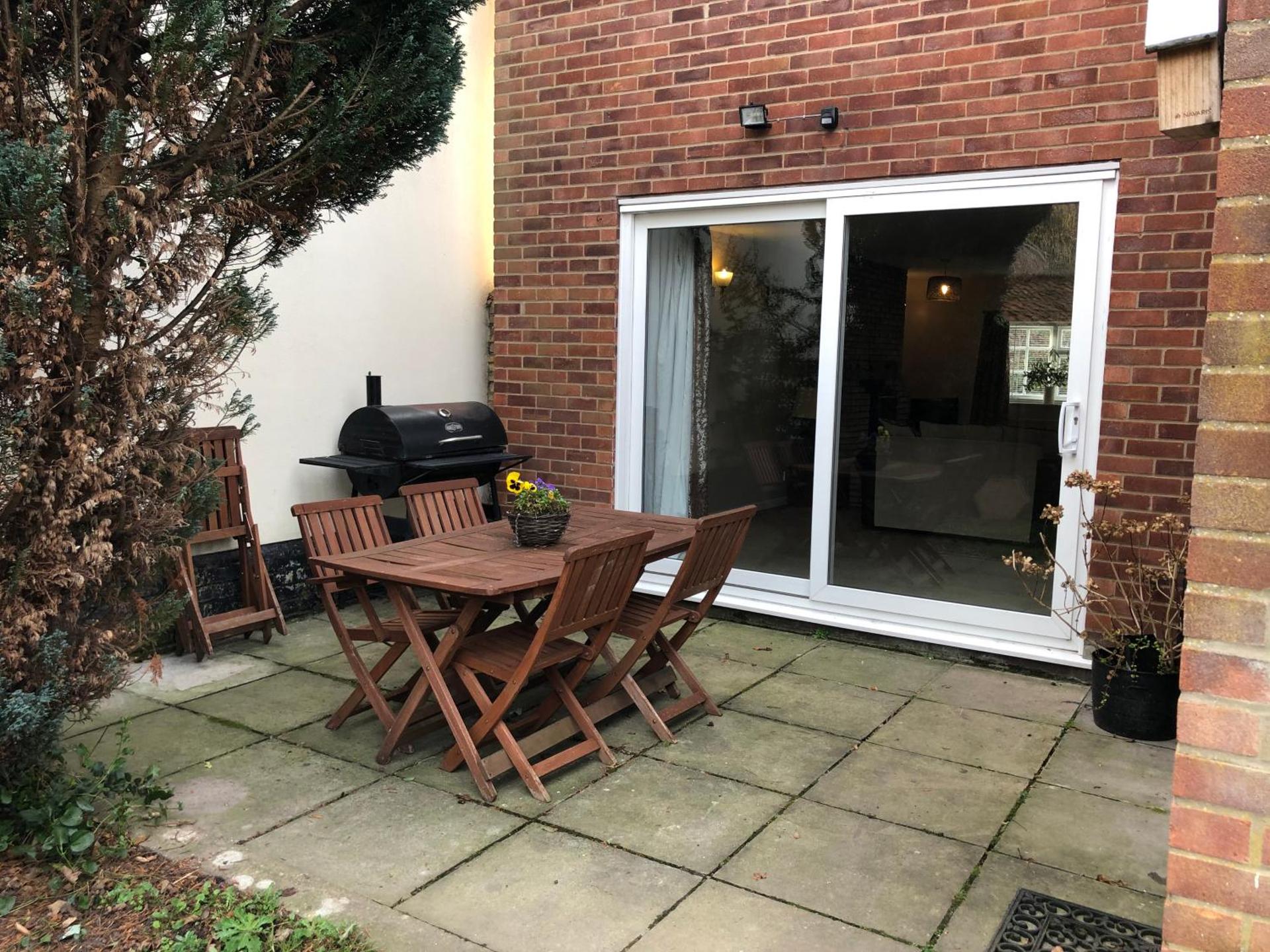 The Walnuts Country House