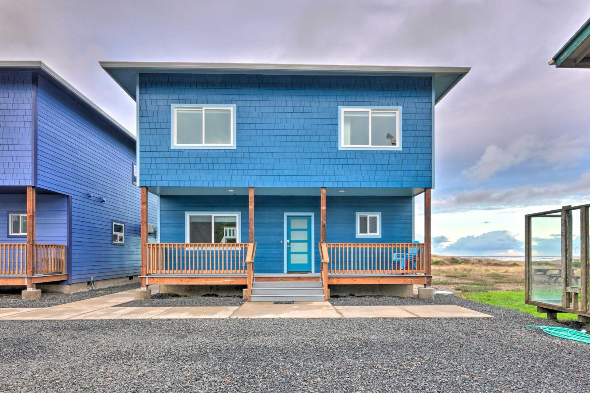 Sanderling Sea Cottages, Unit 5 with Ocean Views!
