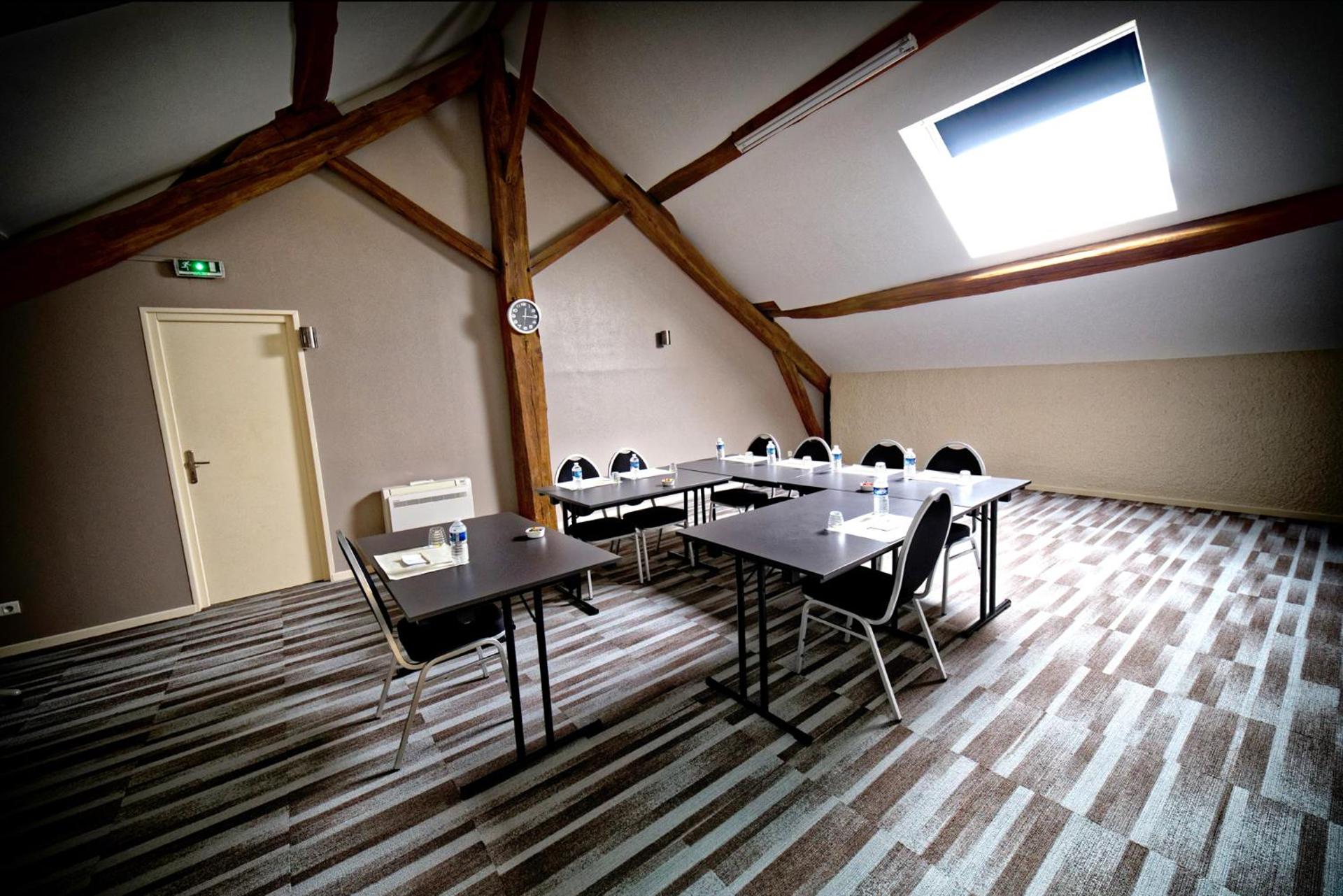 Meeting/conference room