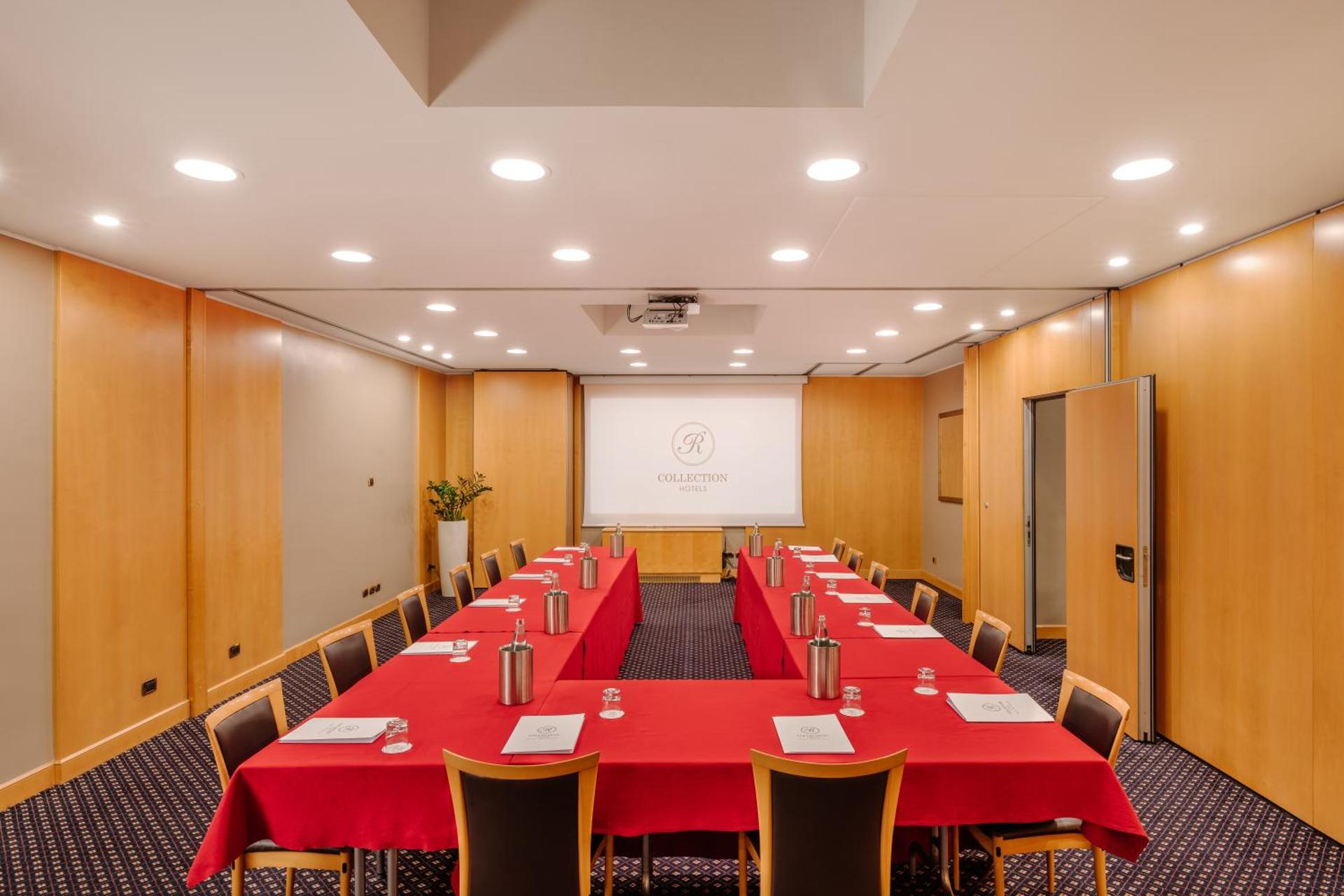 Meeting/conference room