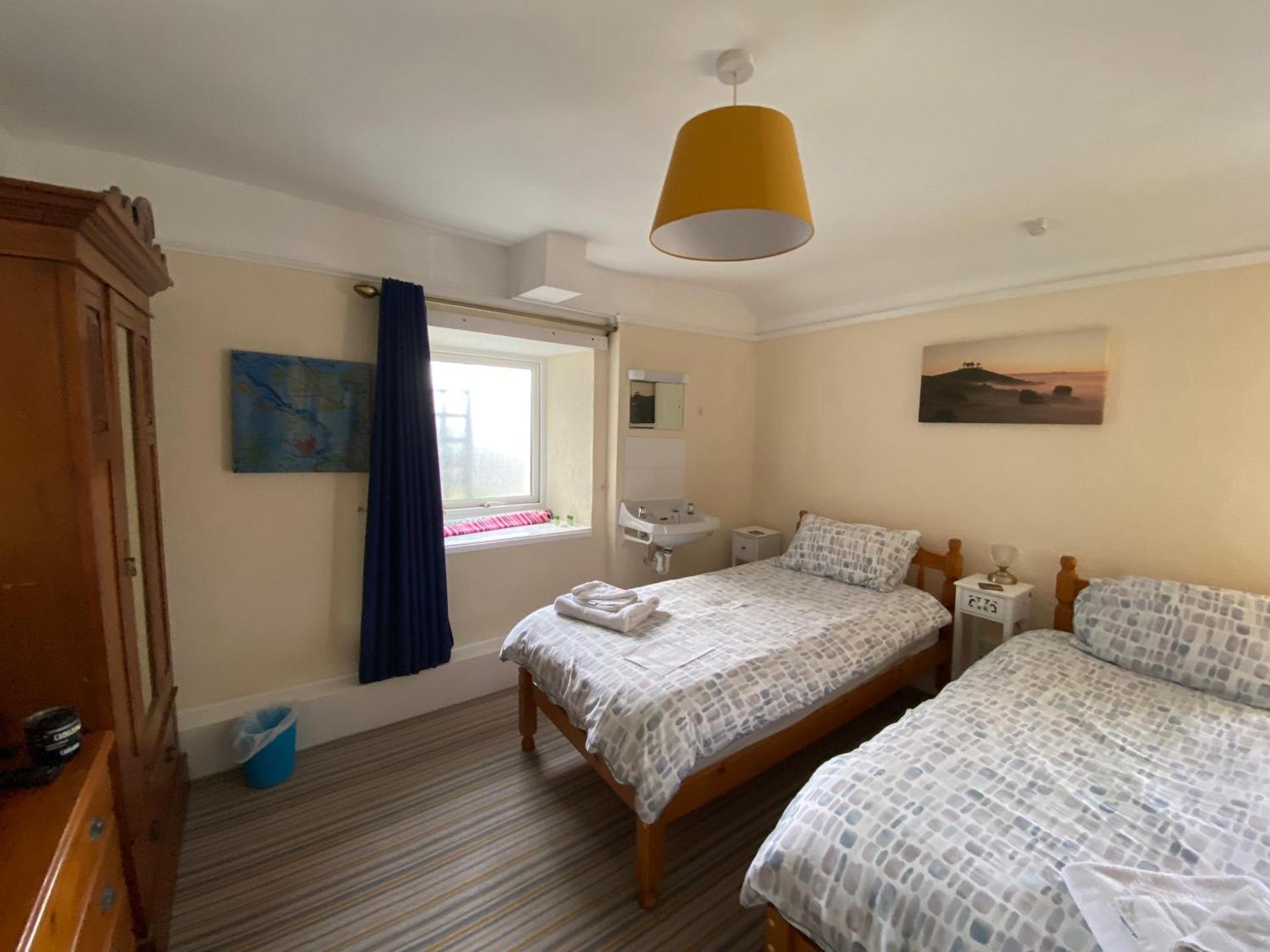 Standard Twin Room with Shared Bathroom