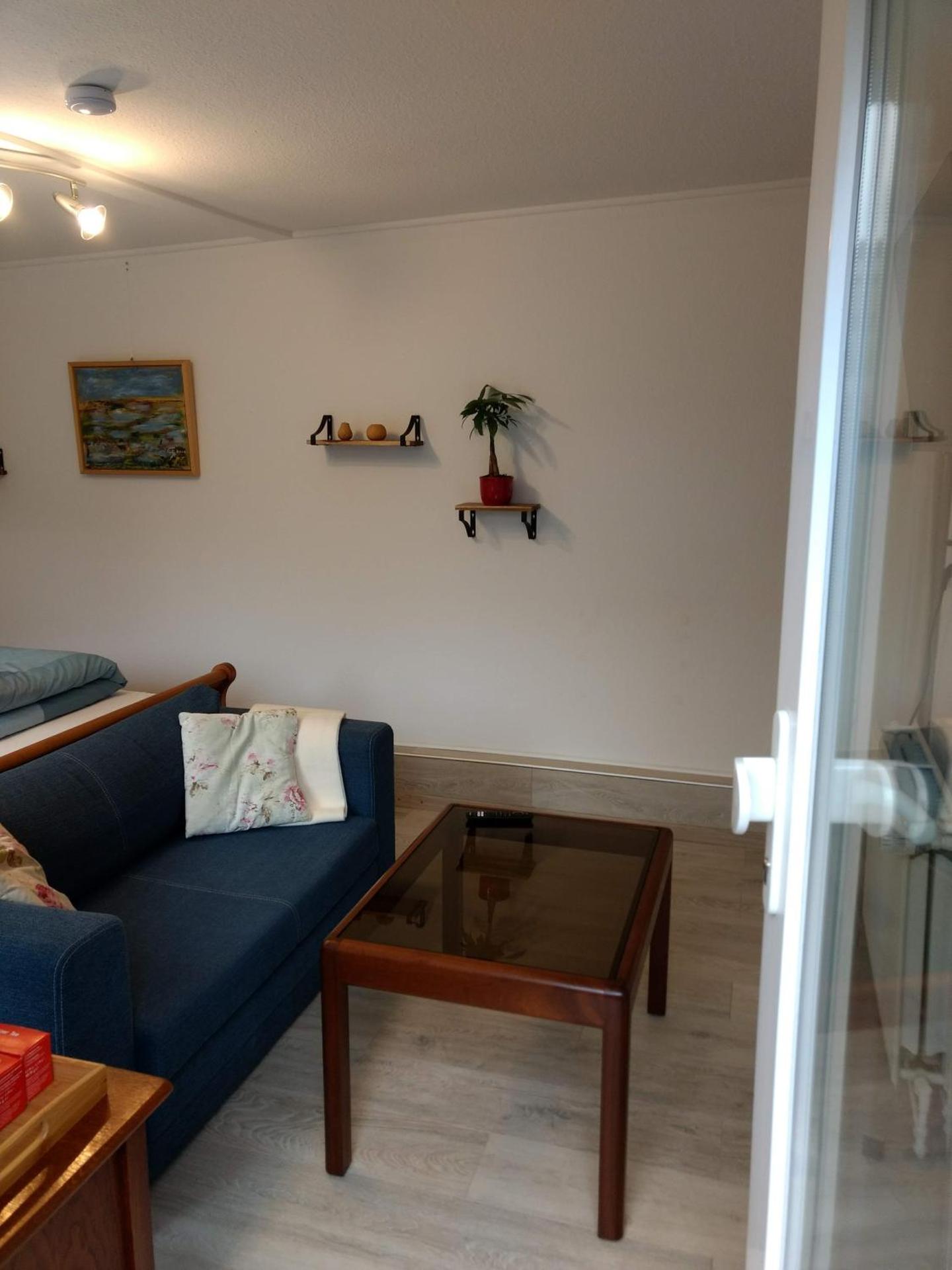 Ruhiges, gemütliches Zimmer mit Bad für 2 Personen, mit Gartenterasse