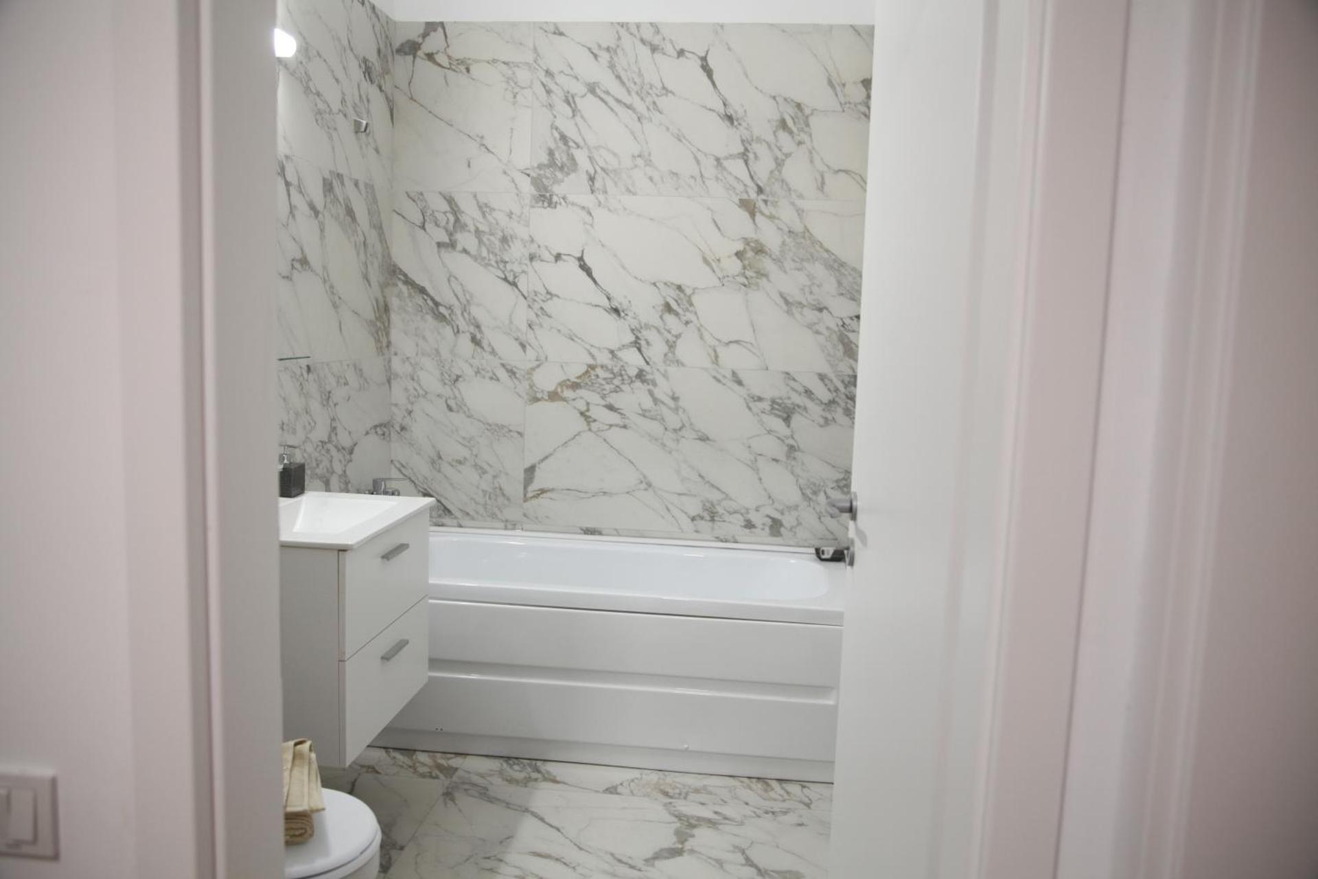 Luxury Downtown Apartment