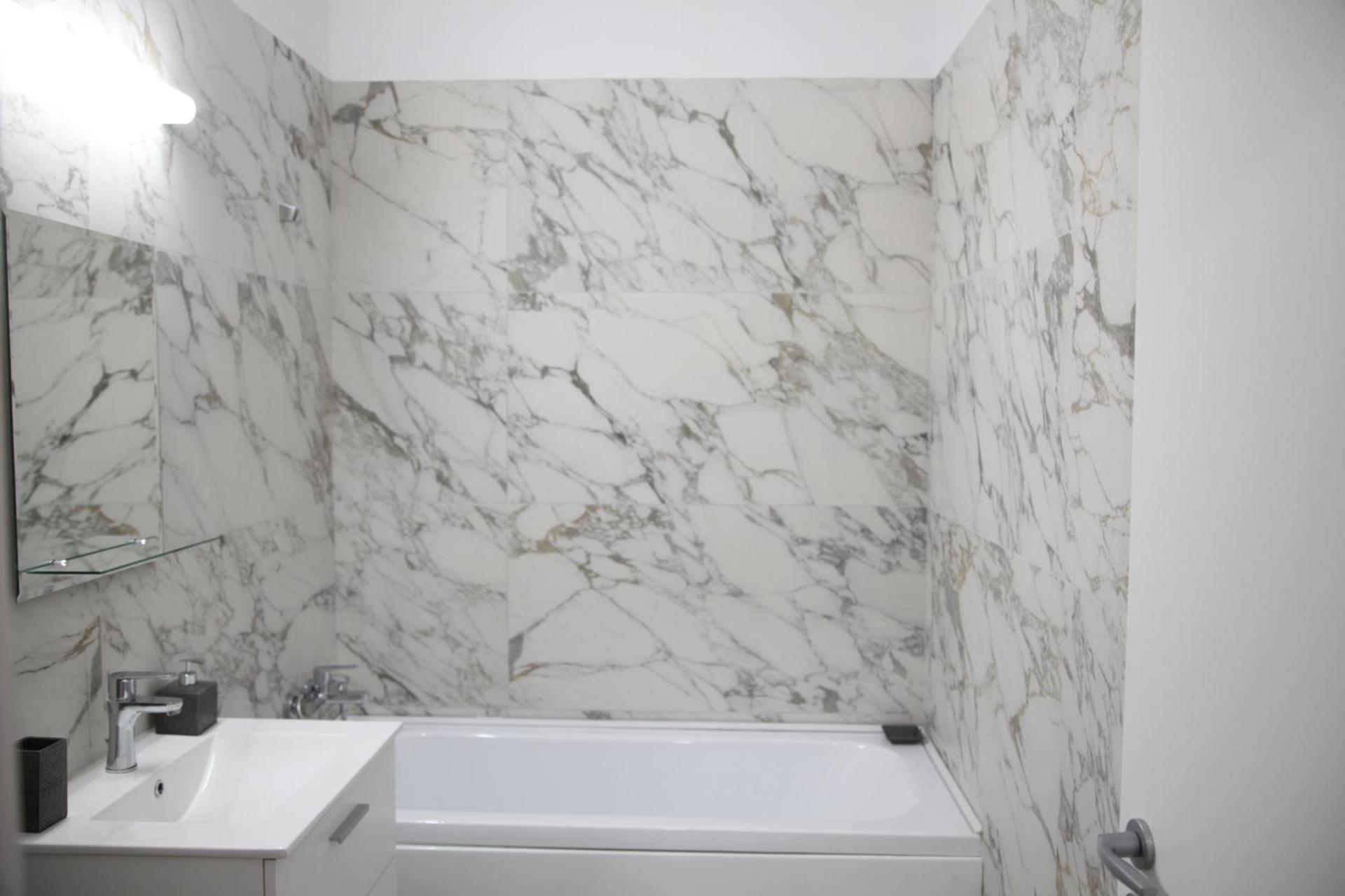 Luxury Downtown Apartment