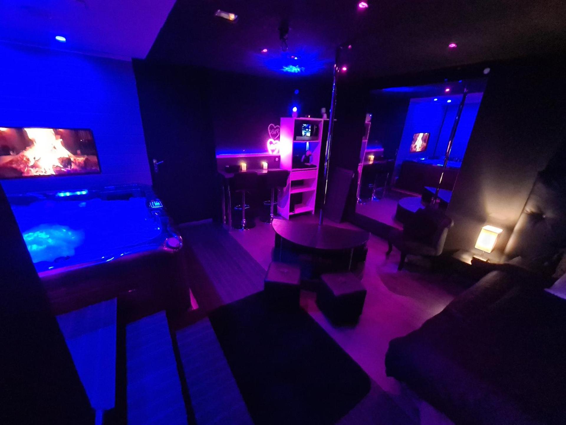 Loveroom Sexyloveroom