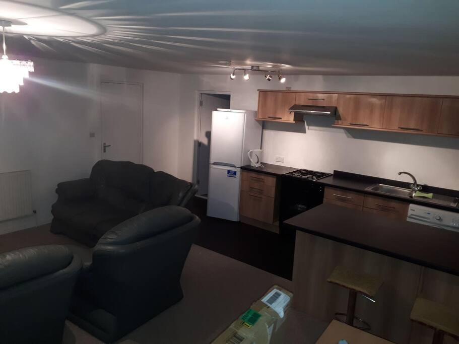 RentUnique Spinney SpaciousSuper Snug 1 bed home.