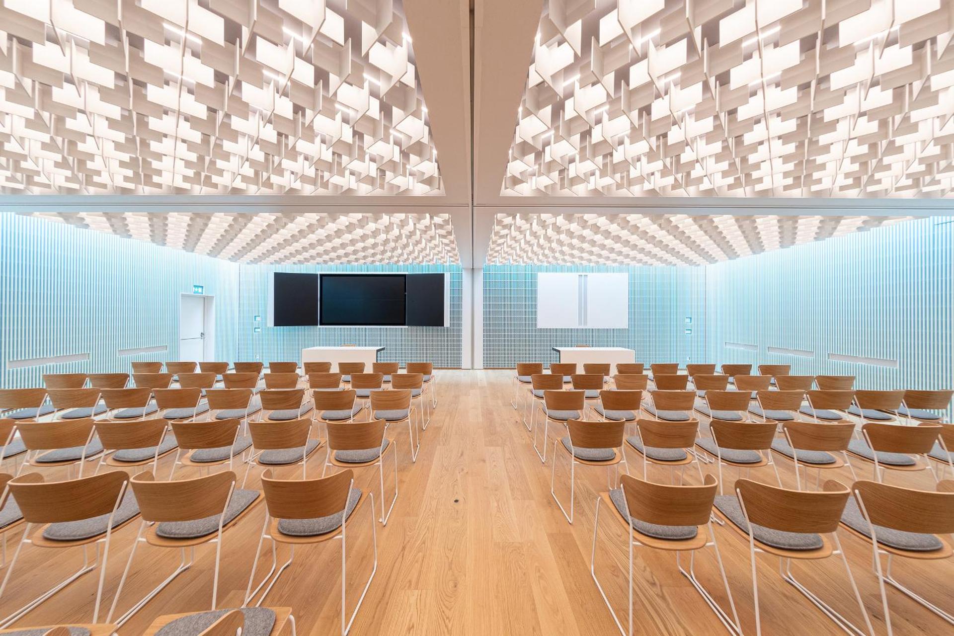 Meeting/conference room