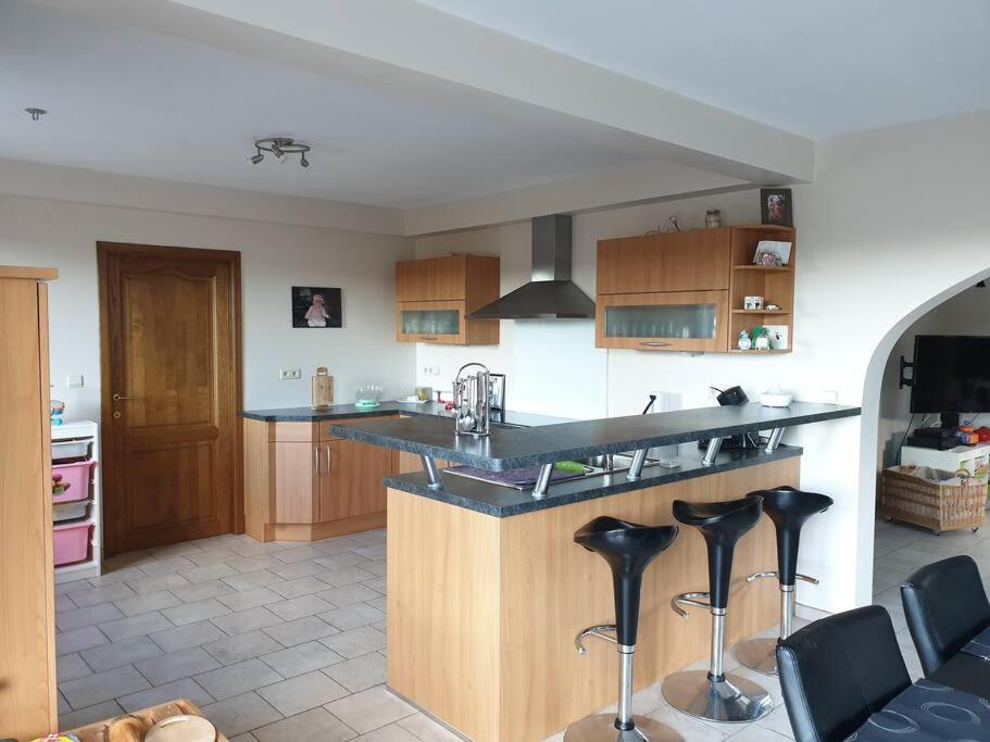 maison au bord du bois toute équipée avec jaccuzzi