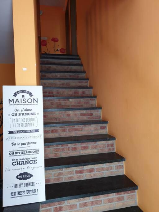 maison au bord du bois toute équipée avec jaccuzzi