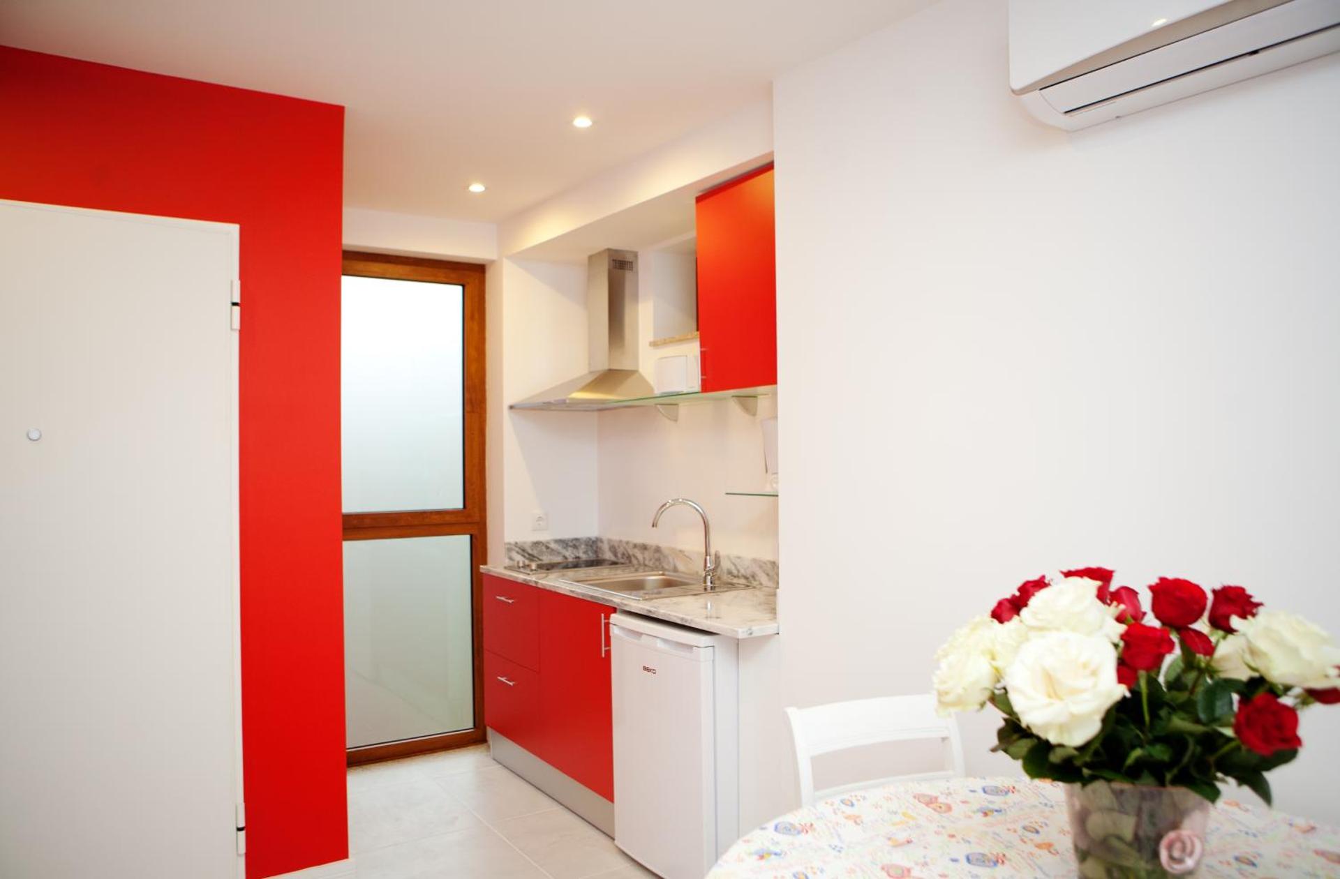 Kitchen or kitchenette