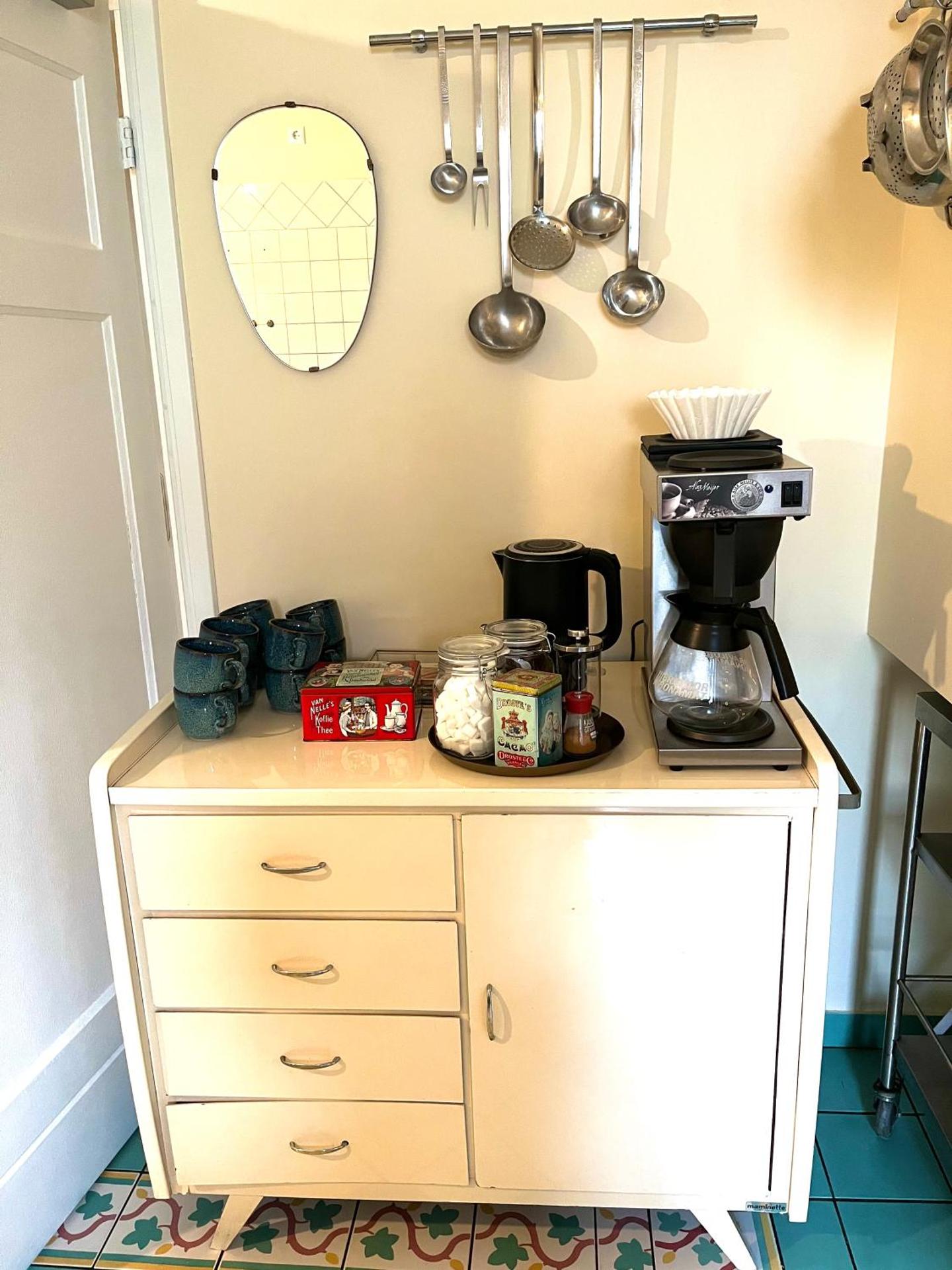 Coffee/tea facilities