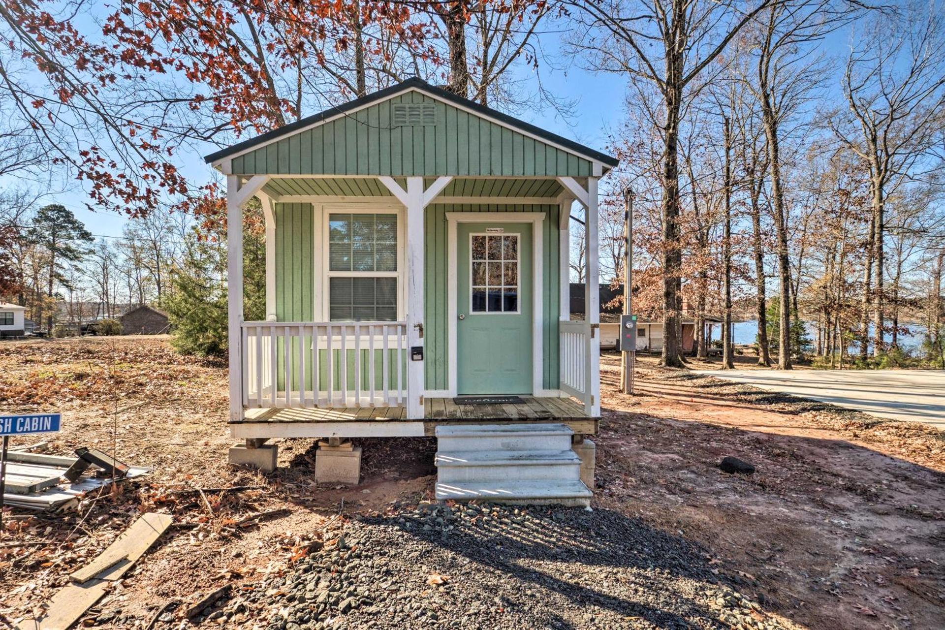 Sunny Catfish Cabin with Views of Toledo Bend