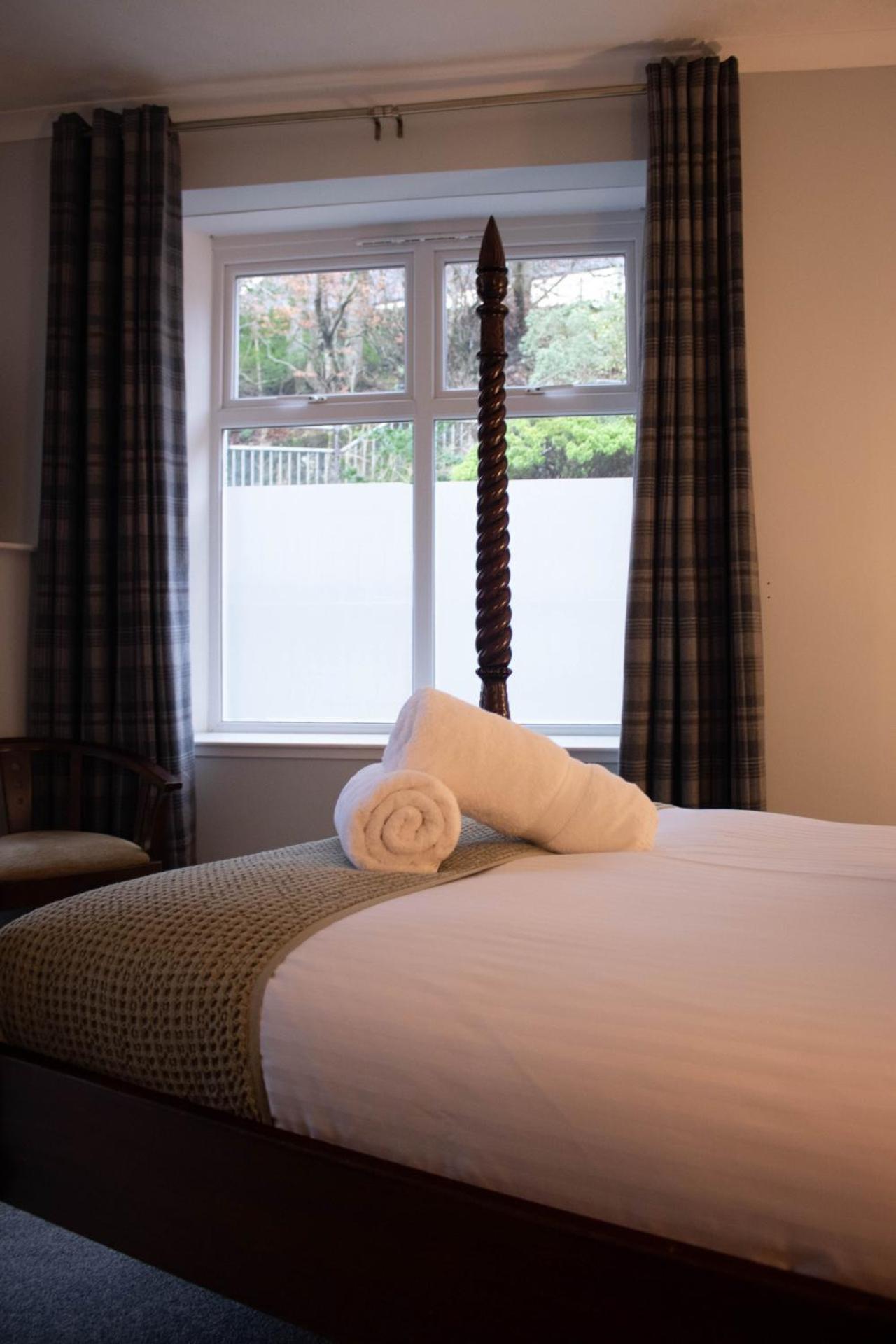 The Rosedale Hotel & Restaurant