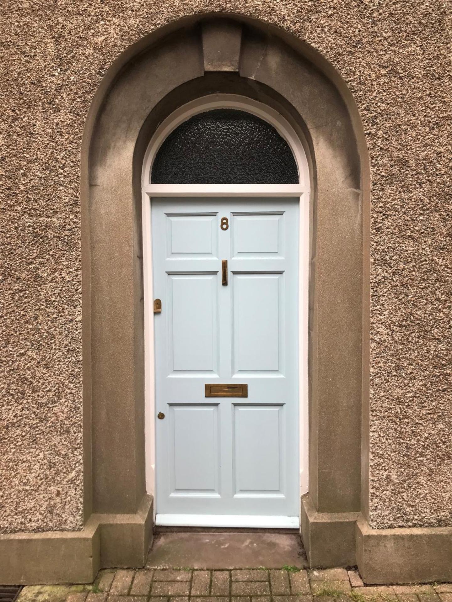 2 bed period cottage sleeps 4 in central Crickhowell