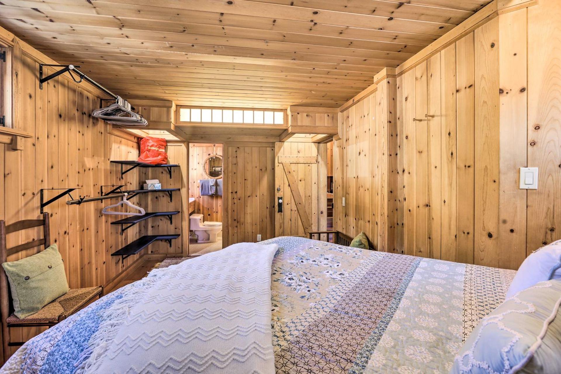 Less Than 1 Mi to Heavenly Lifts Tahoe Area Townhome!