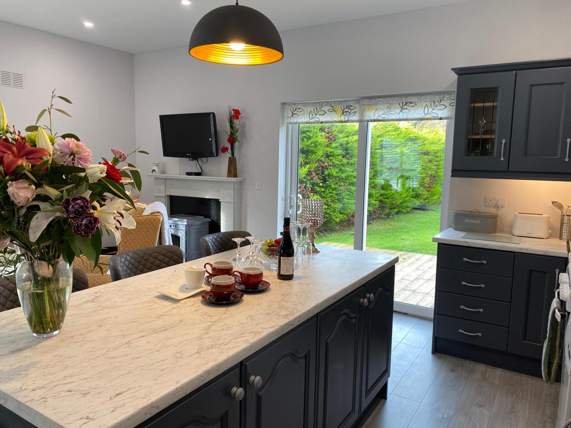 Duiche an Rí - Delightful Village Home