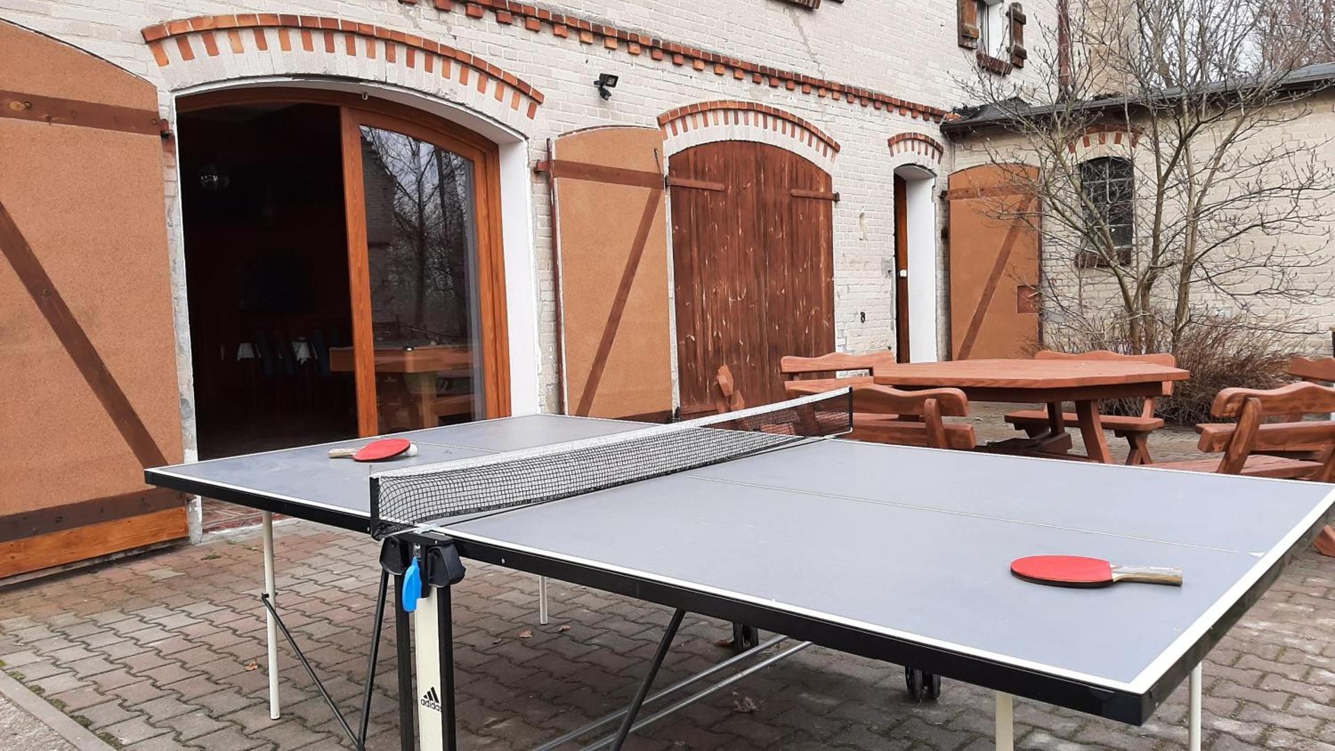 Table tennis