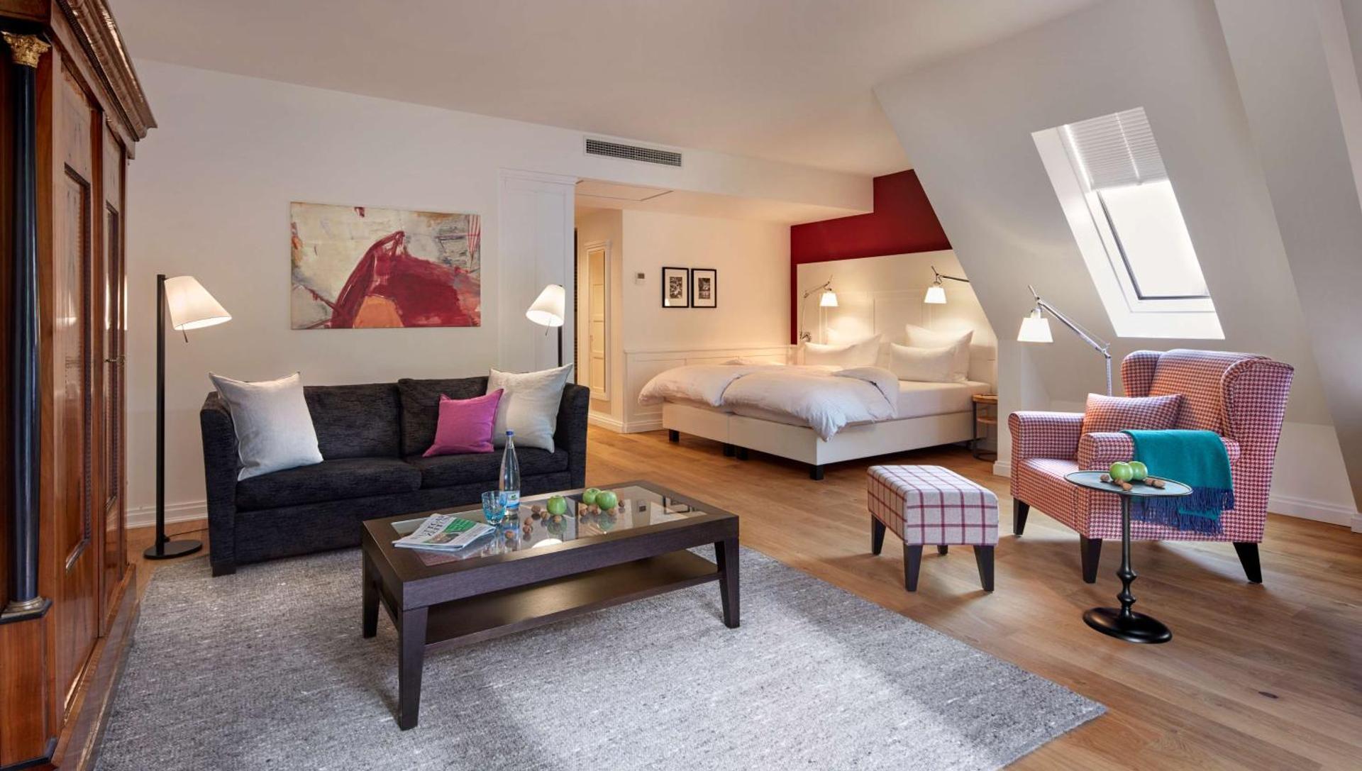 Photo of the whole room