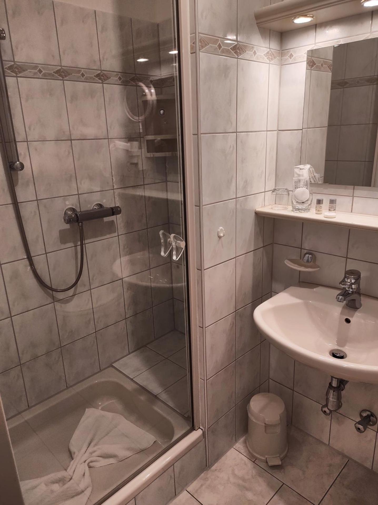 Single Room with Shower
