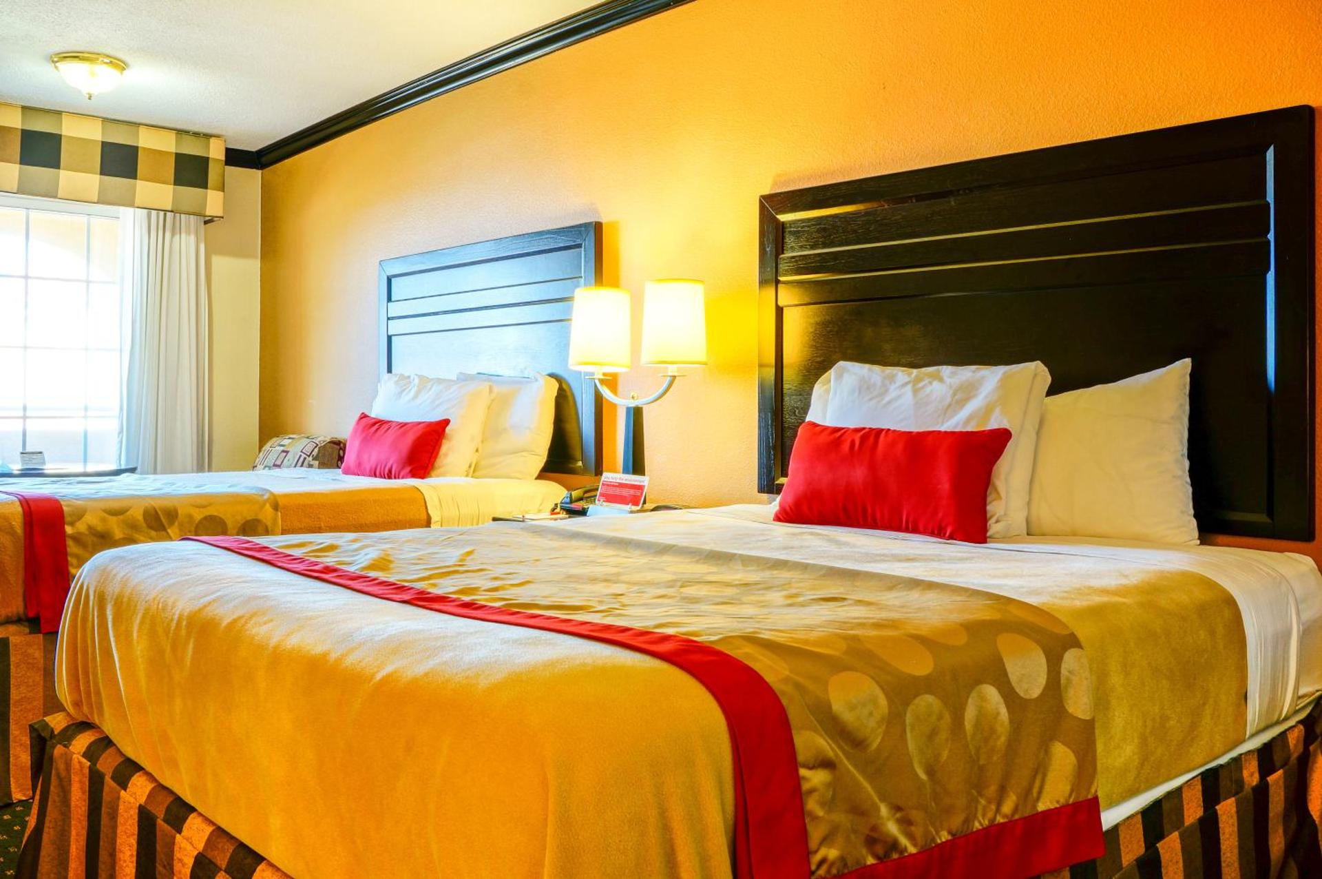 Queen Room with Two Queen Beds - Non-Smoking