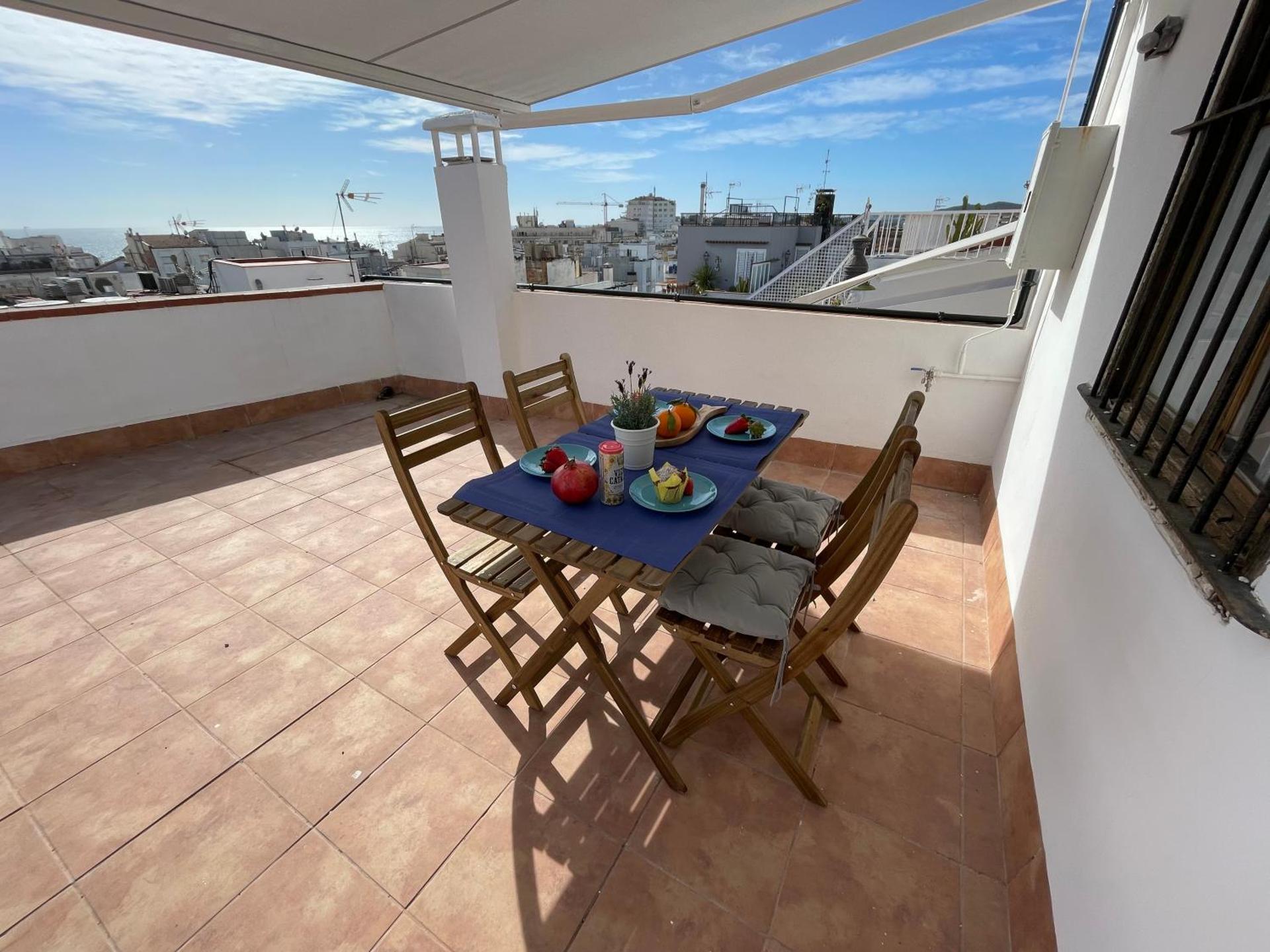 Sunny Apartment Central Sitges