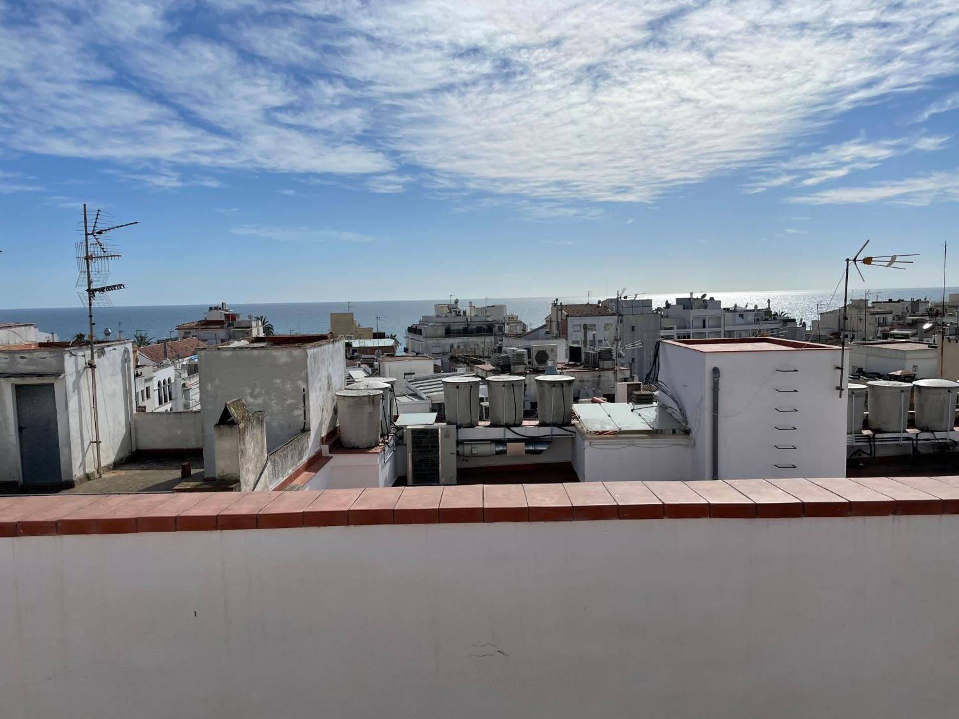 Sunny Apartment Central Sitges