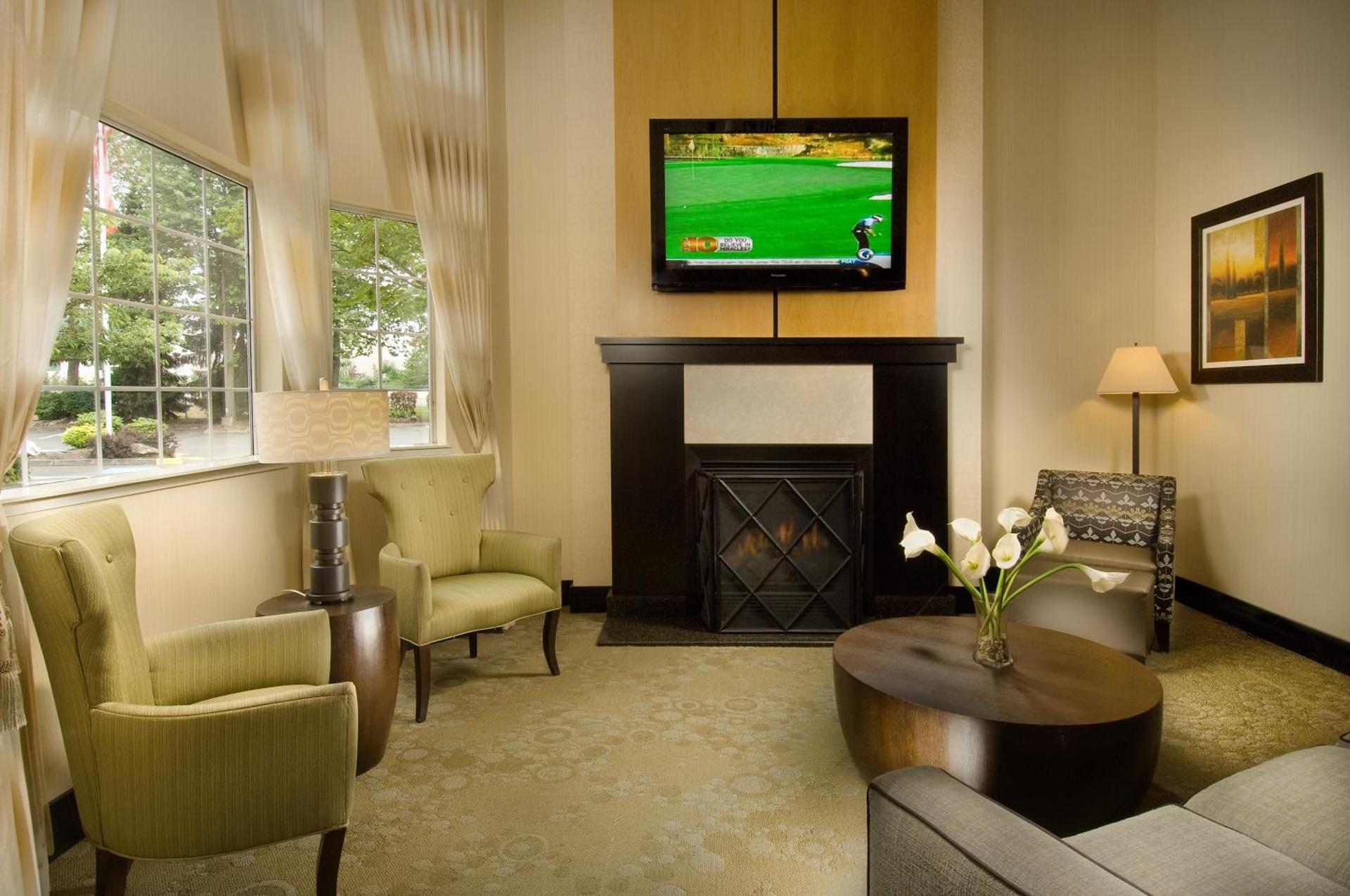 Communal lounge/ TV room