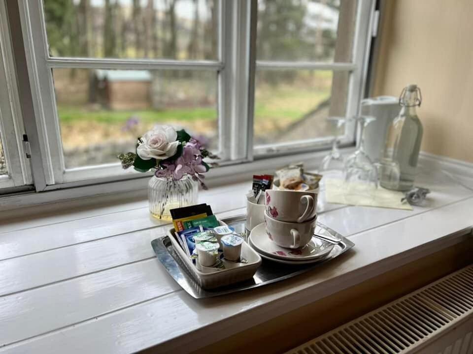 Twin Room with Shower