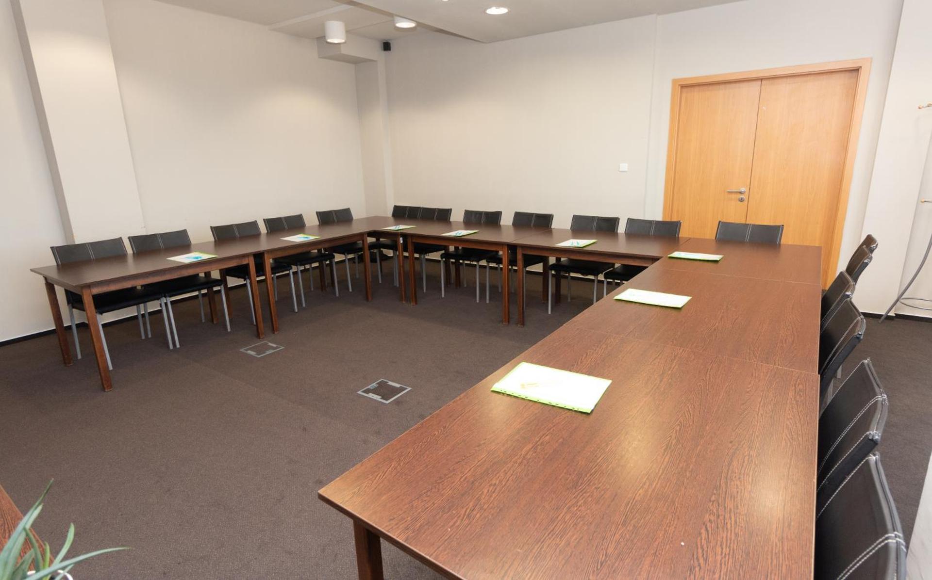 Meeting/conference room