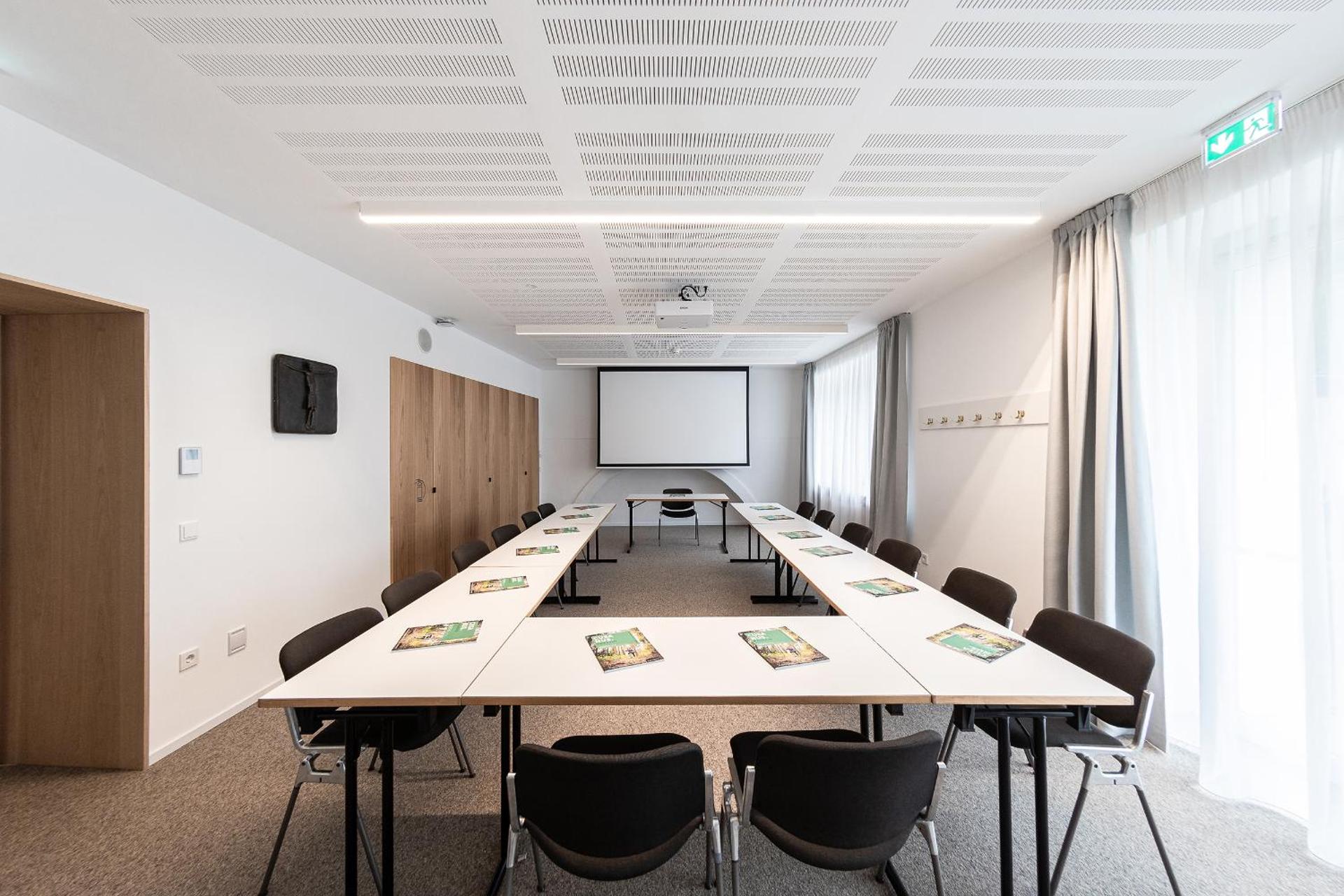 Meeting/conference room