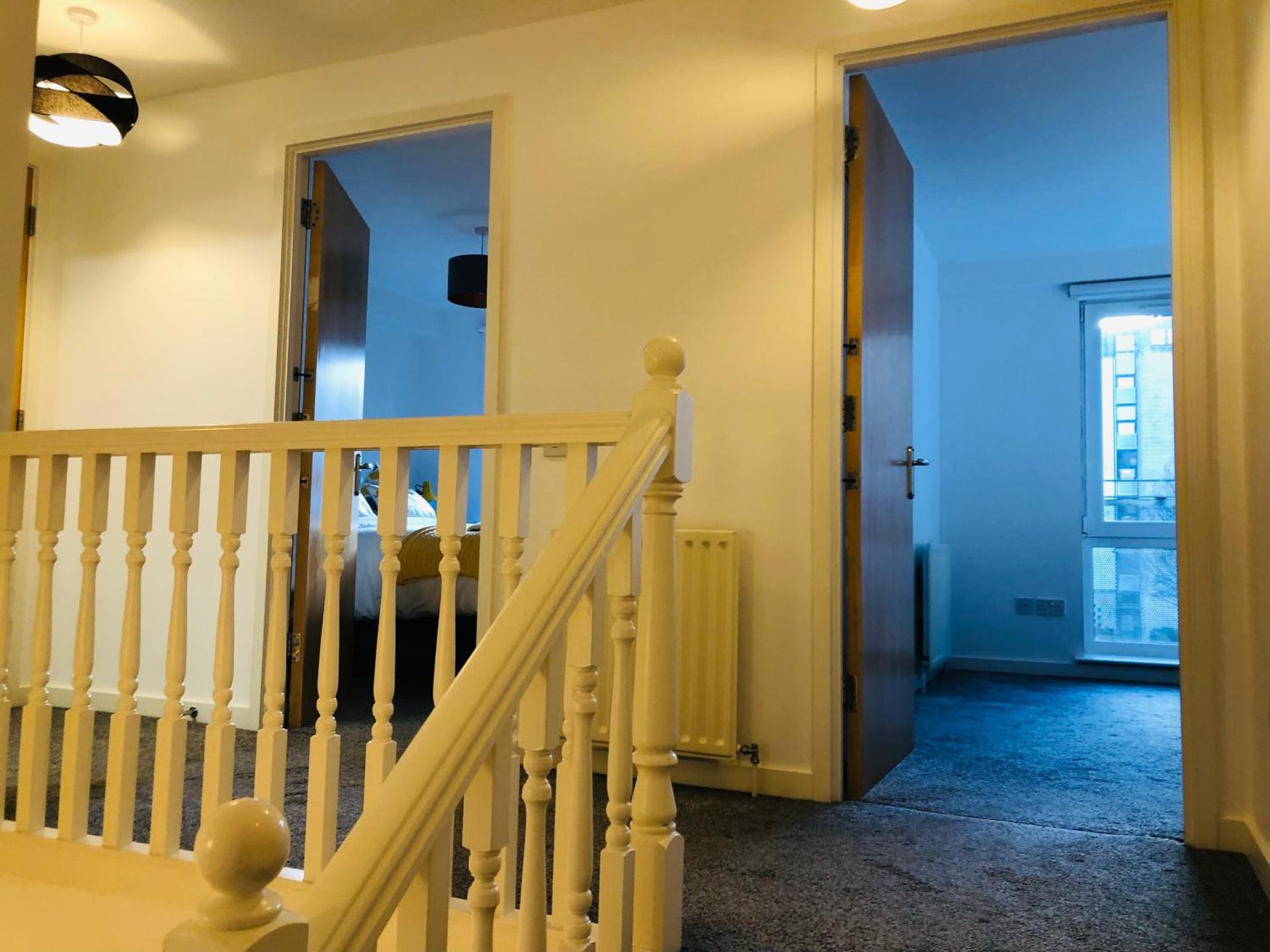 Apartment 2 bath free parking