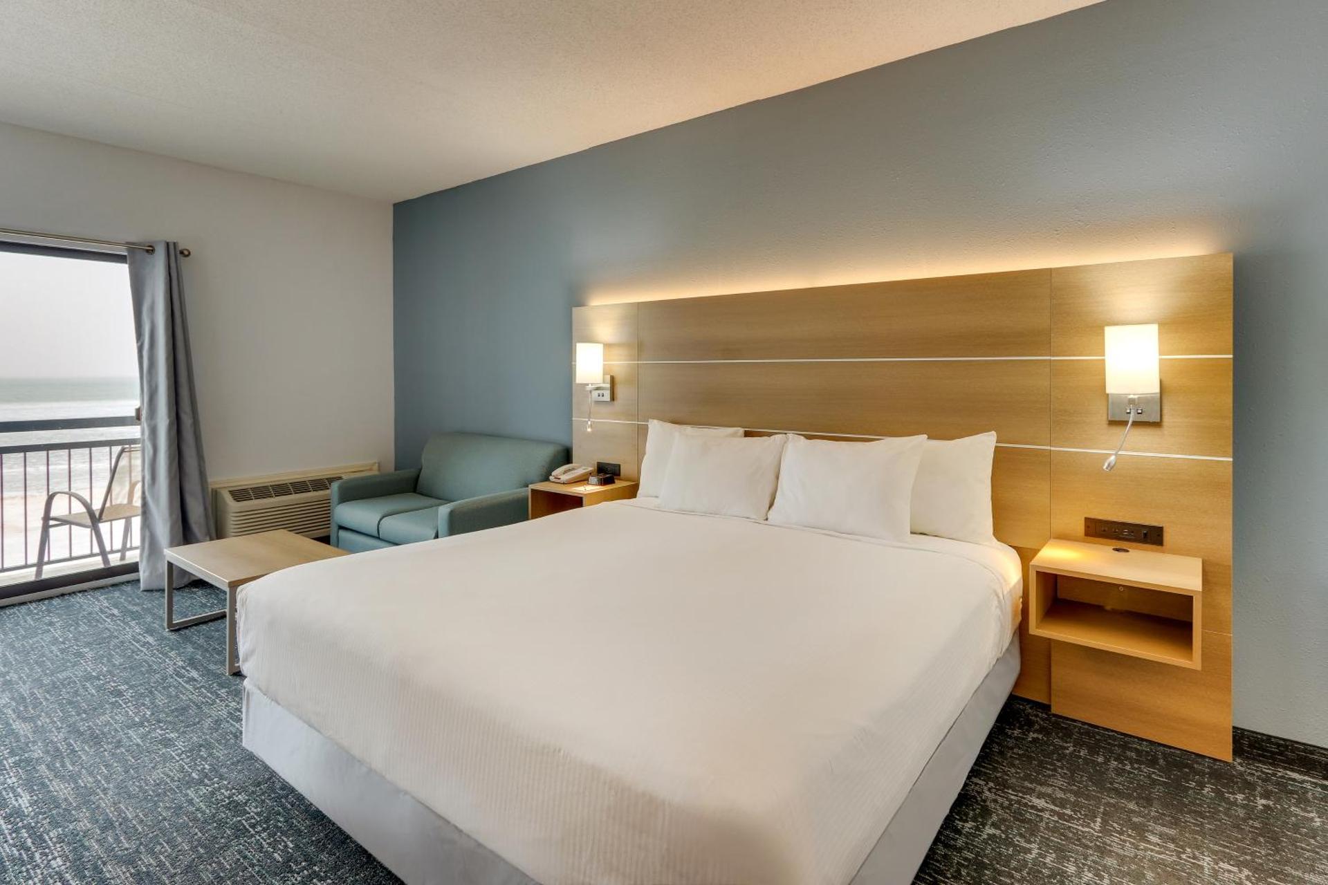 King Room with Lake View