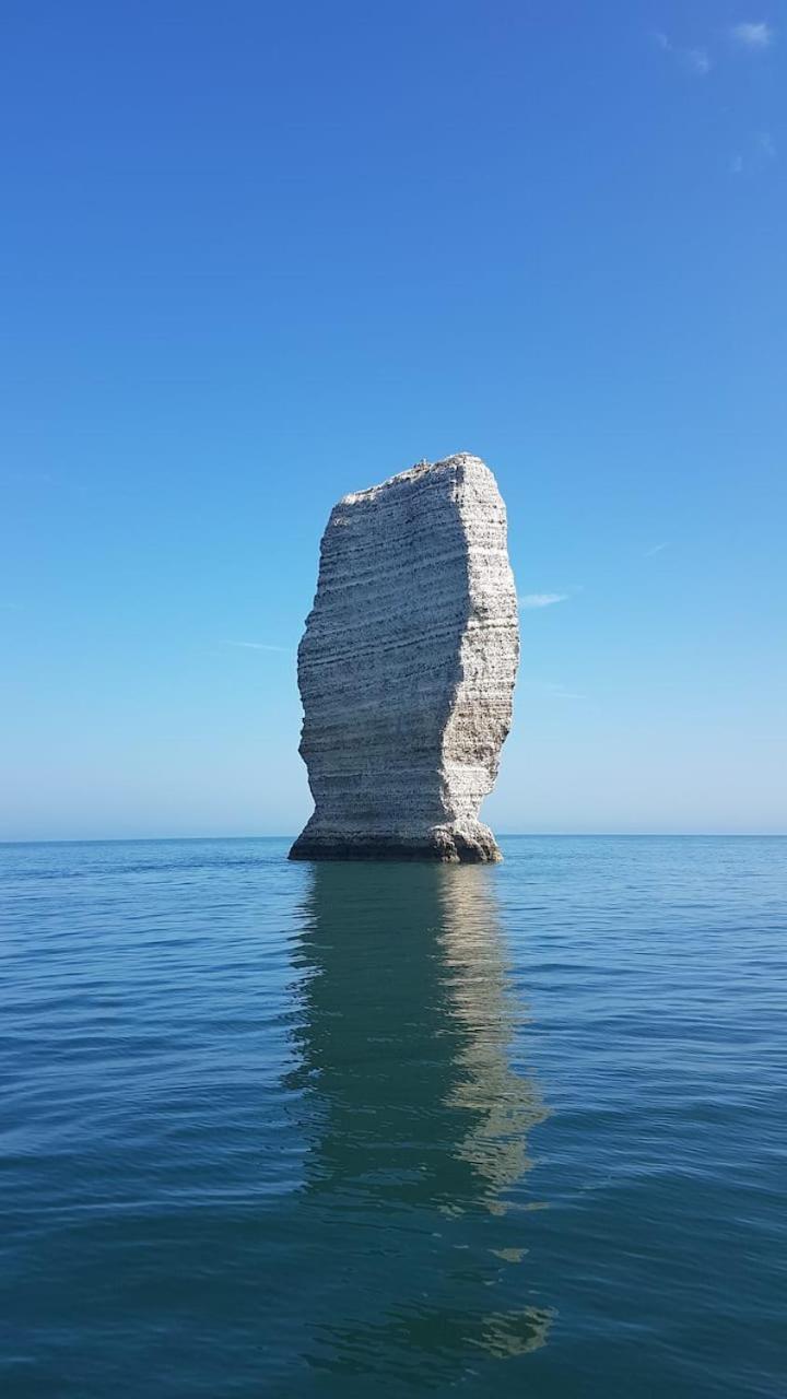 LA PETITE MAISON PRÈS DE LA MER