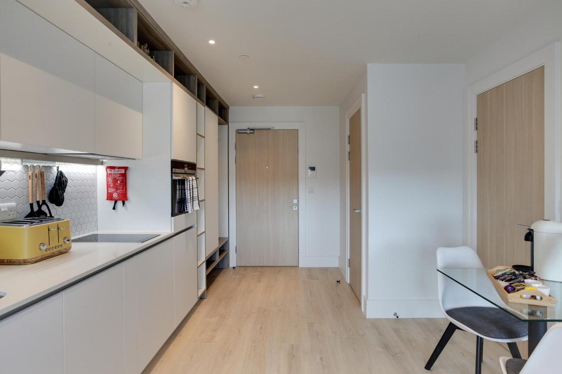 Kings Road Apartments