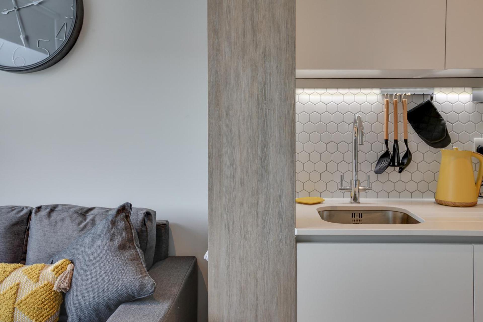 Kings Road Apartments