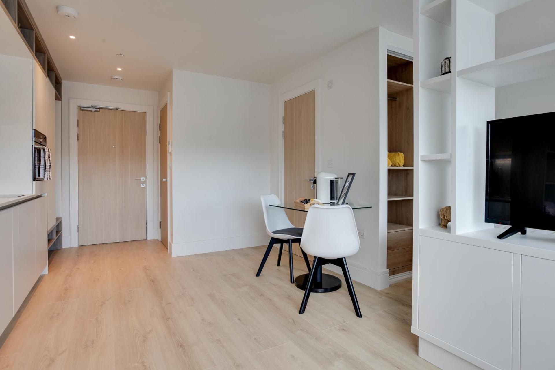 Kings Road Apartments