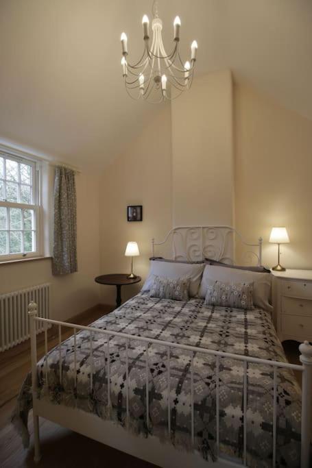 Riverside cottage walking distance into Caernarfon