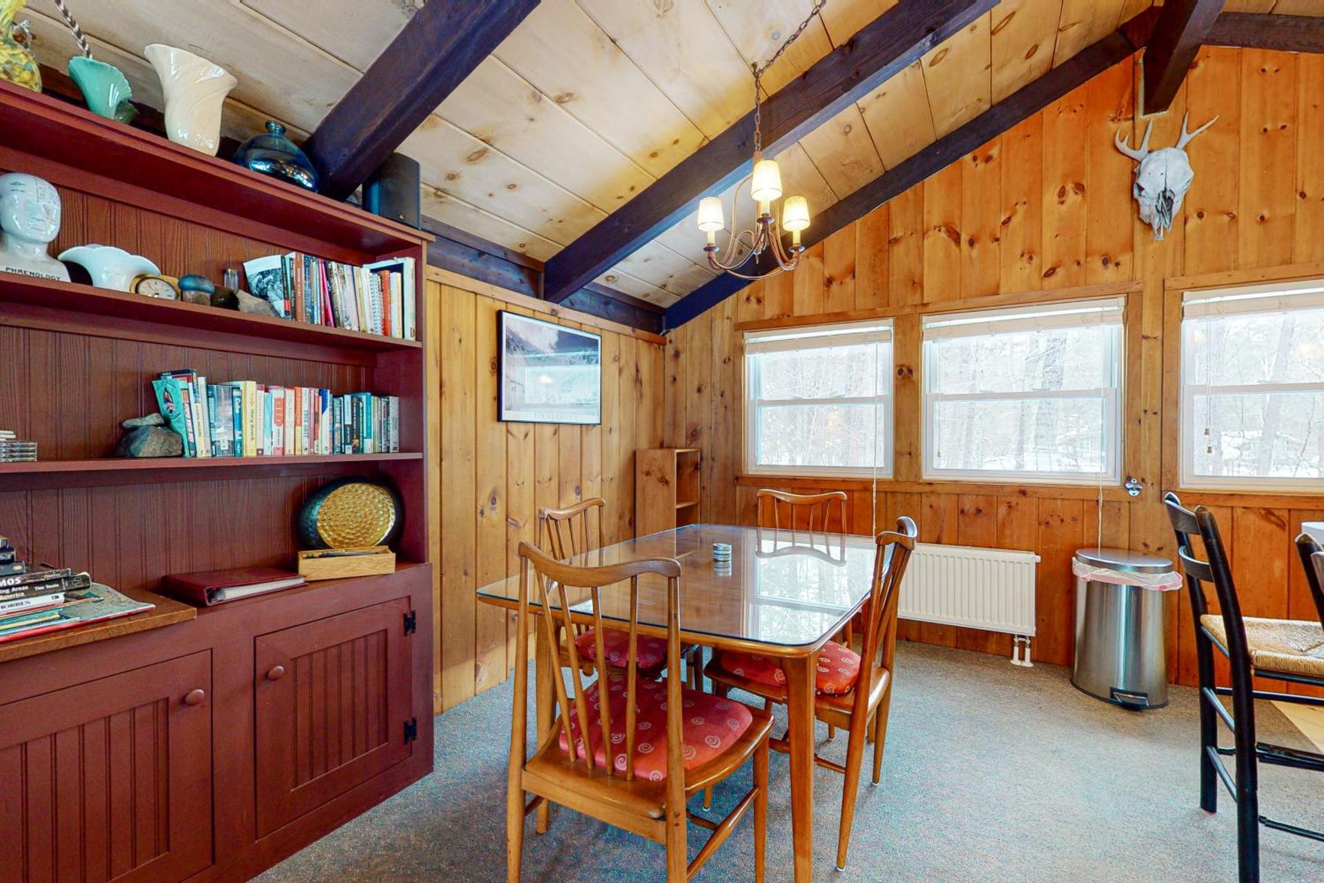 7 Merrimeeting Chalet