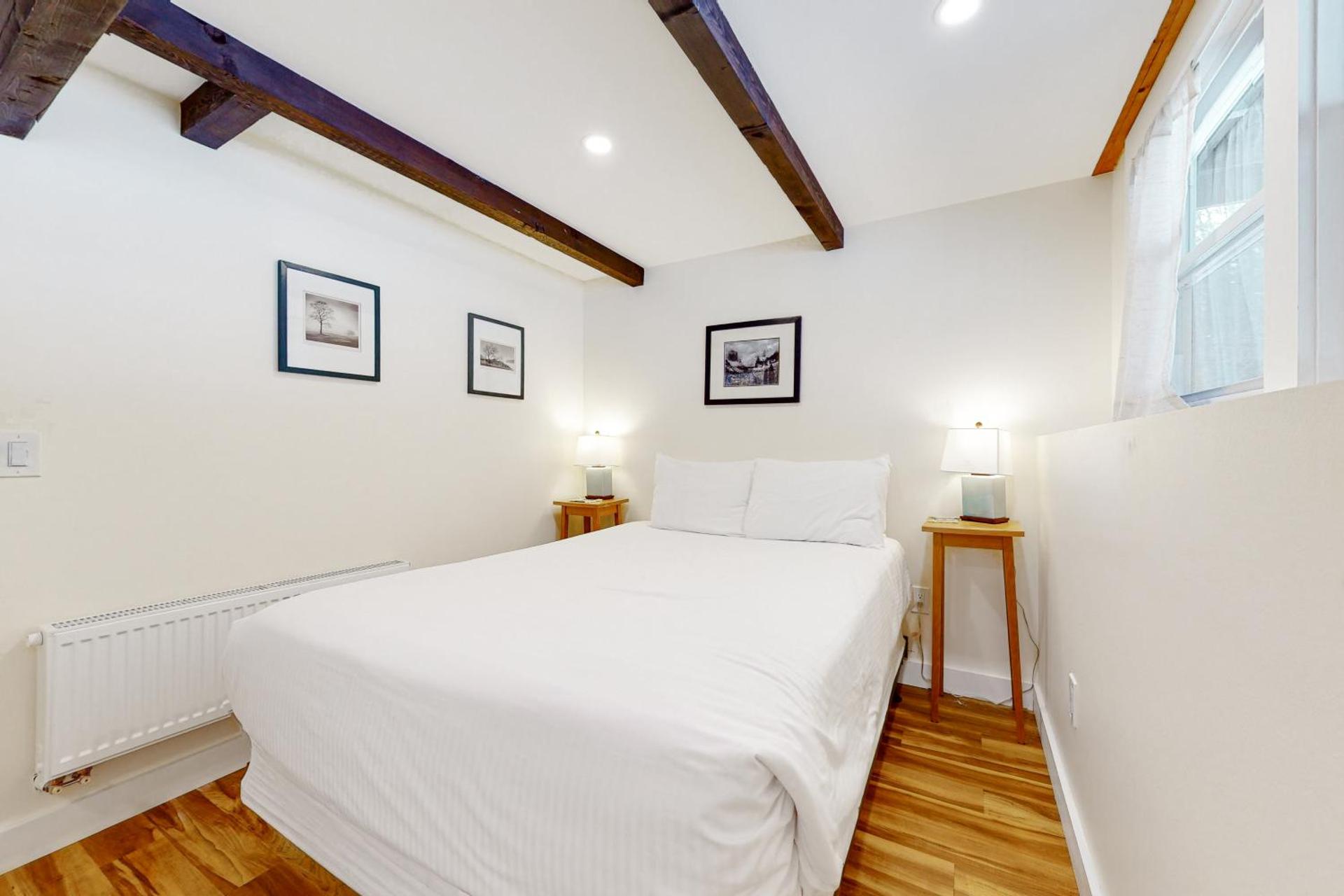 7 Merrimeeting Chalet