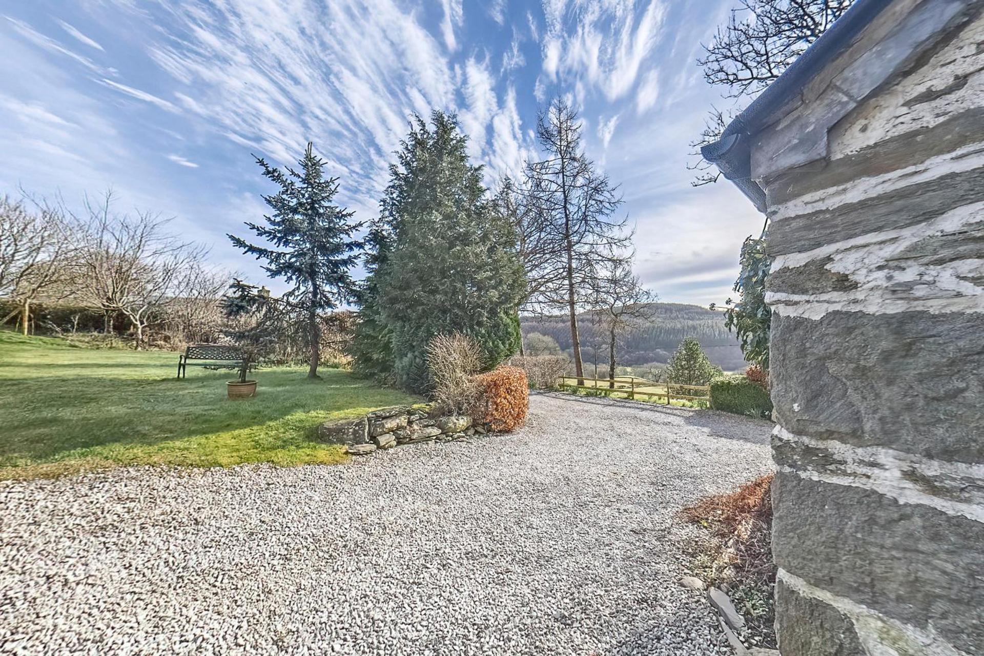 Beautiful 16th Century Ty Cerrig Cottage, set in stunning grounds with great views