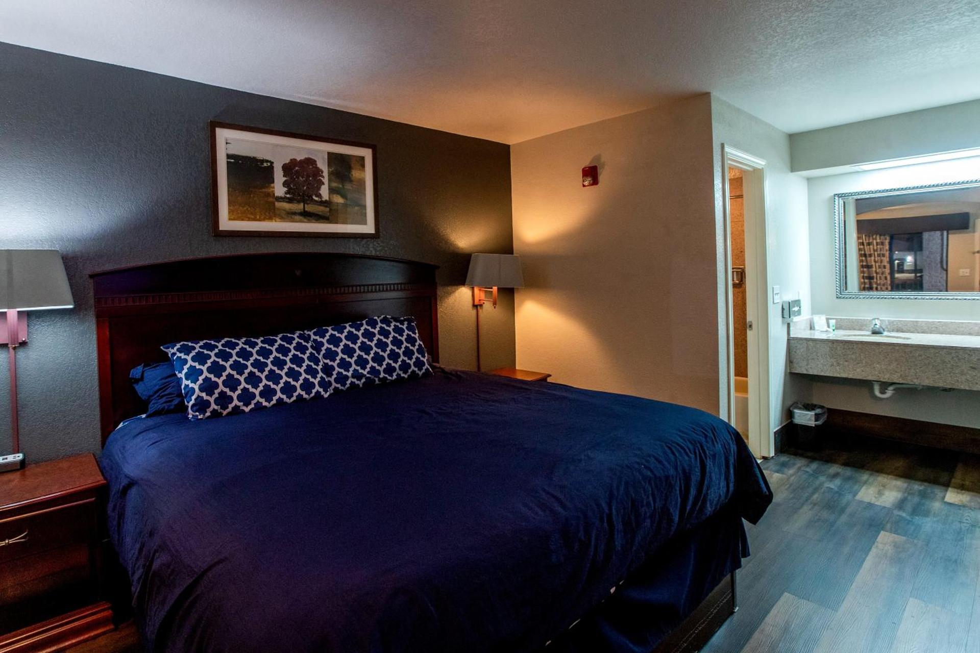 Magnolia Inn and Suites