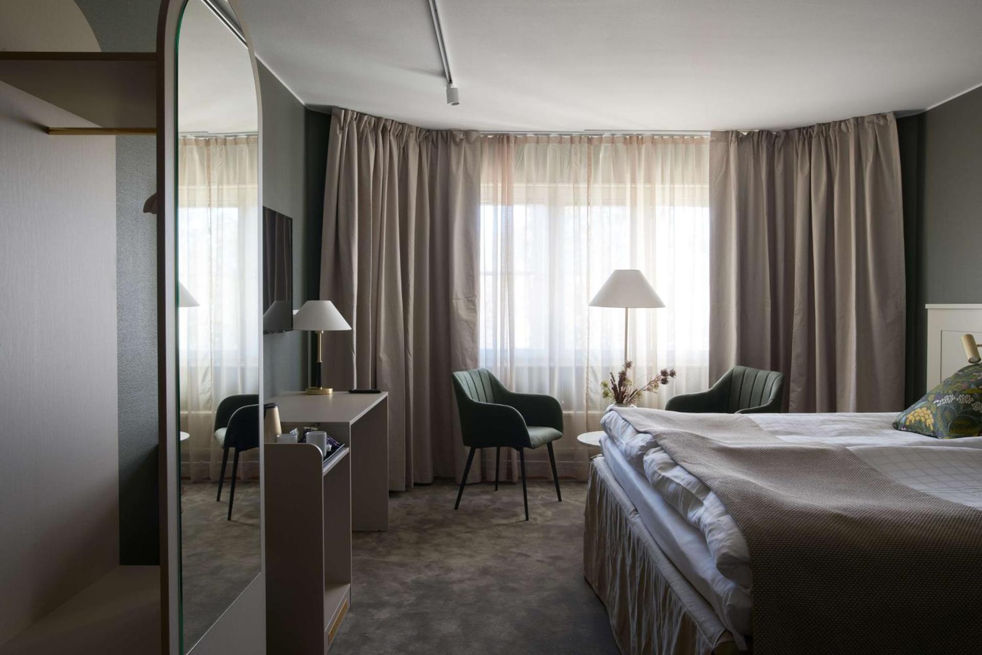 Photo of the whole room