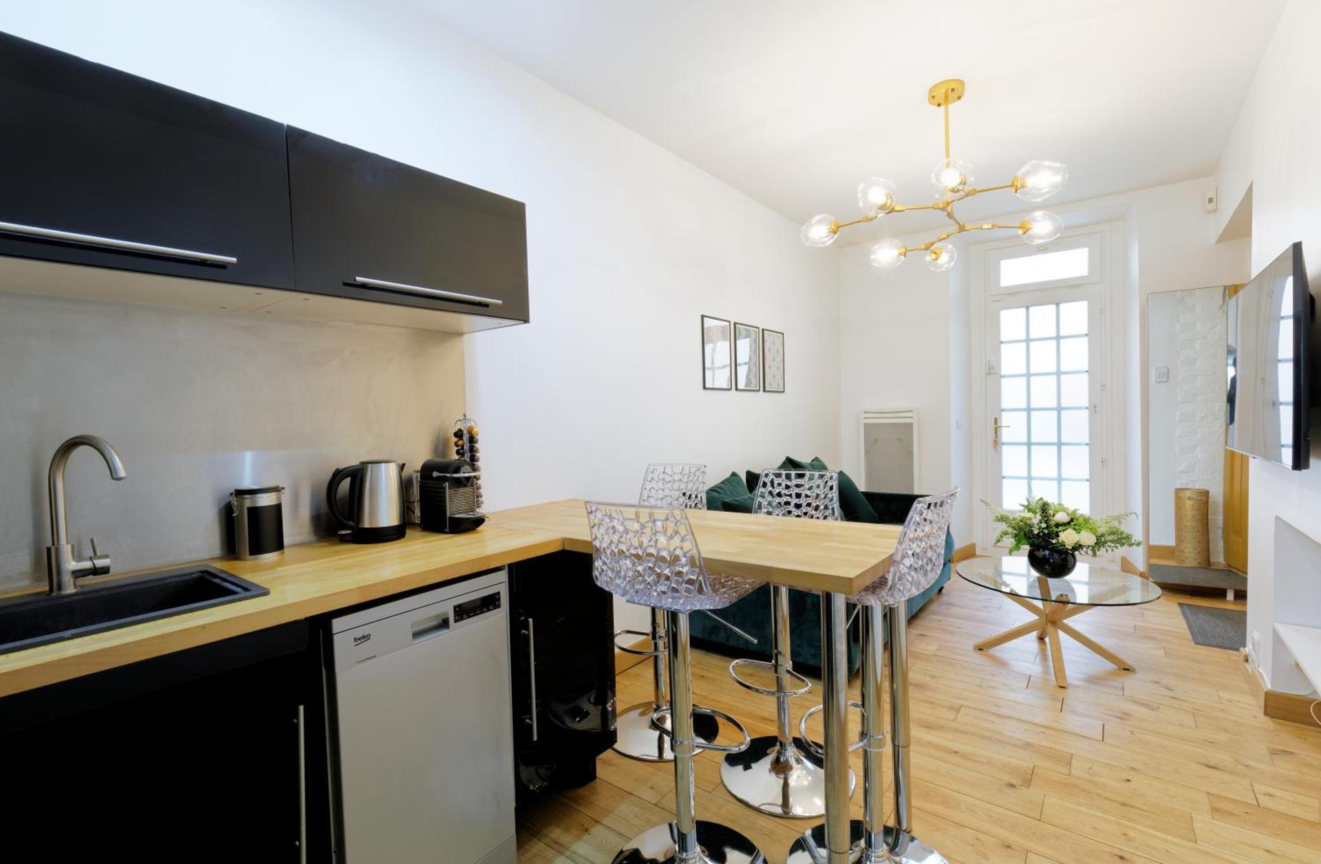 Kitchen or kitchenette