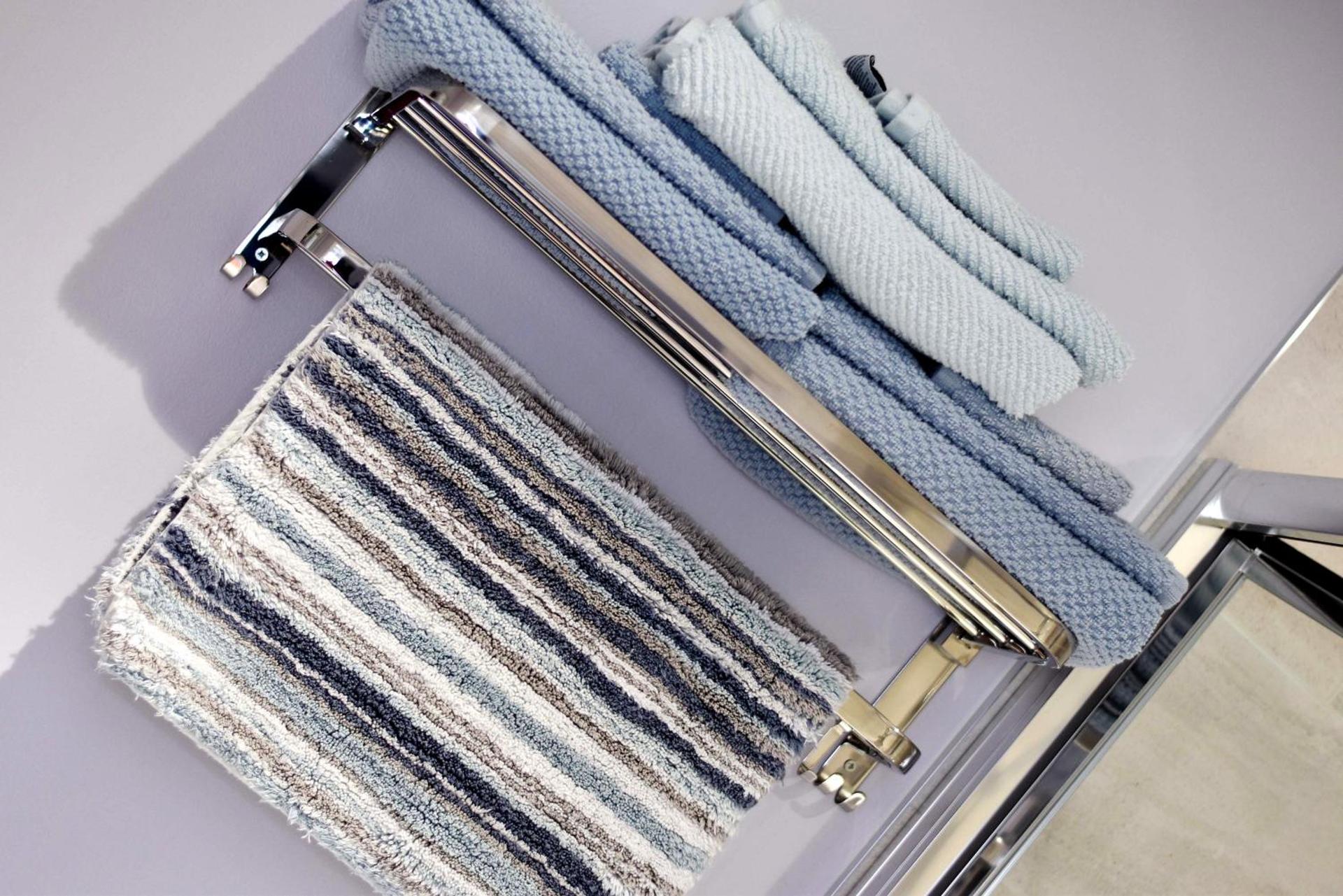 Modern Luxury 1 bed apartment with parking near Stansted Airport