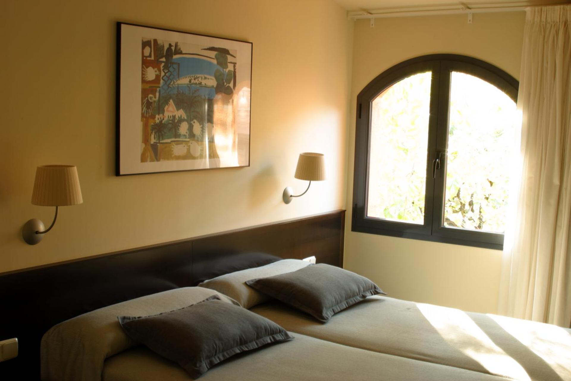 Double Room (1 Adult)