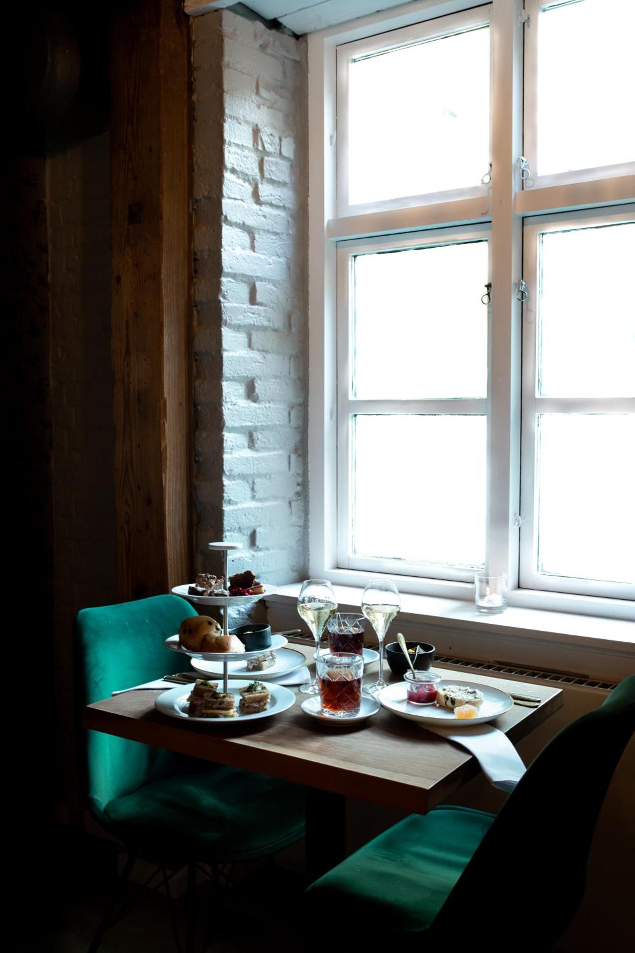 Restaurant/places to eat